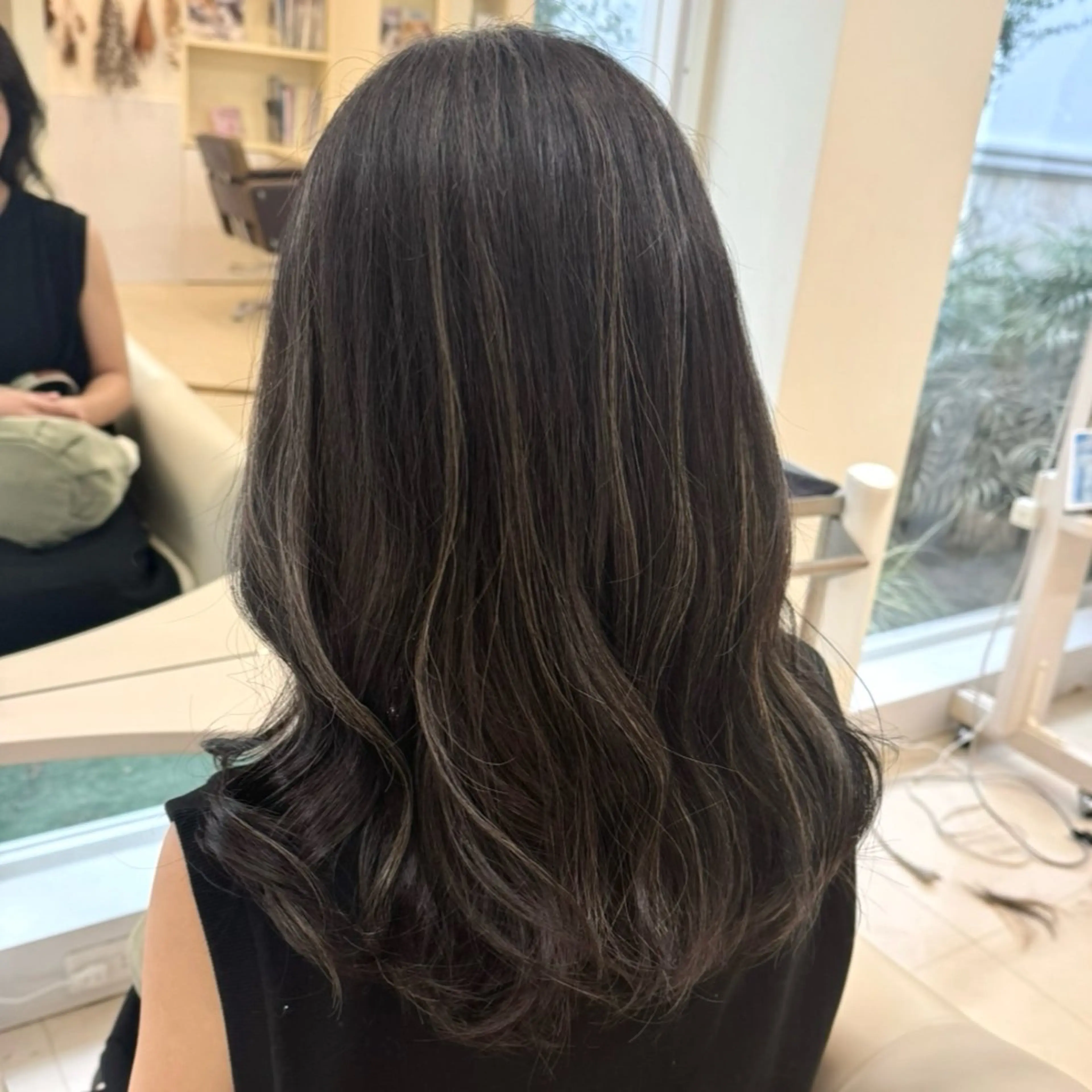 セミロング カラー ハイライトカラー ハイライト 石黒 晴香のヘアスタイル