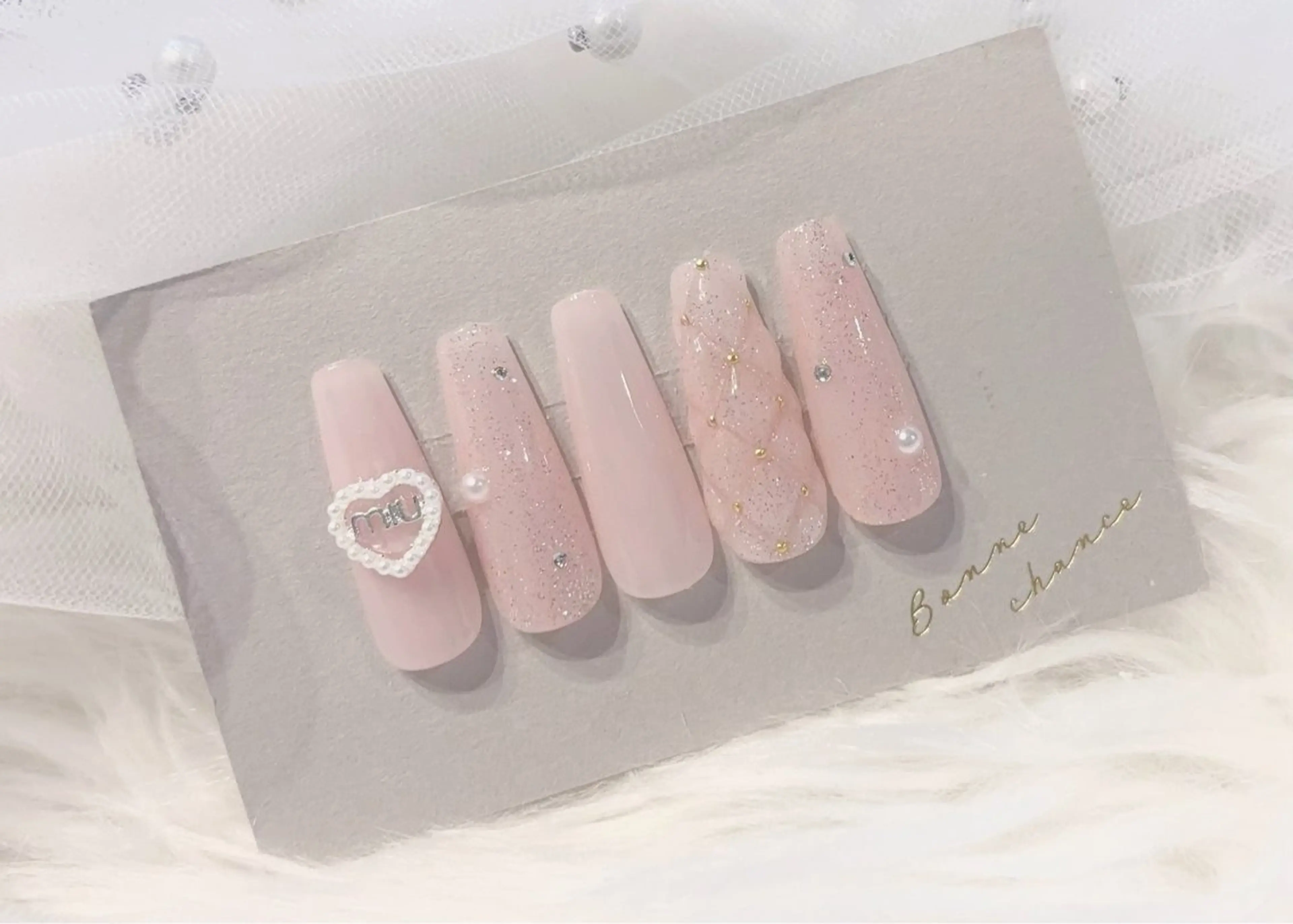 ネイル ハンドネイル le'a-レア-【ア イ×ネイル×眉】のネイルデザイン