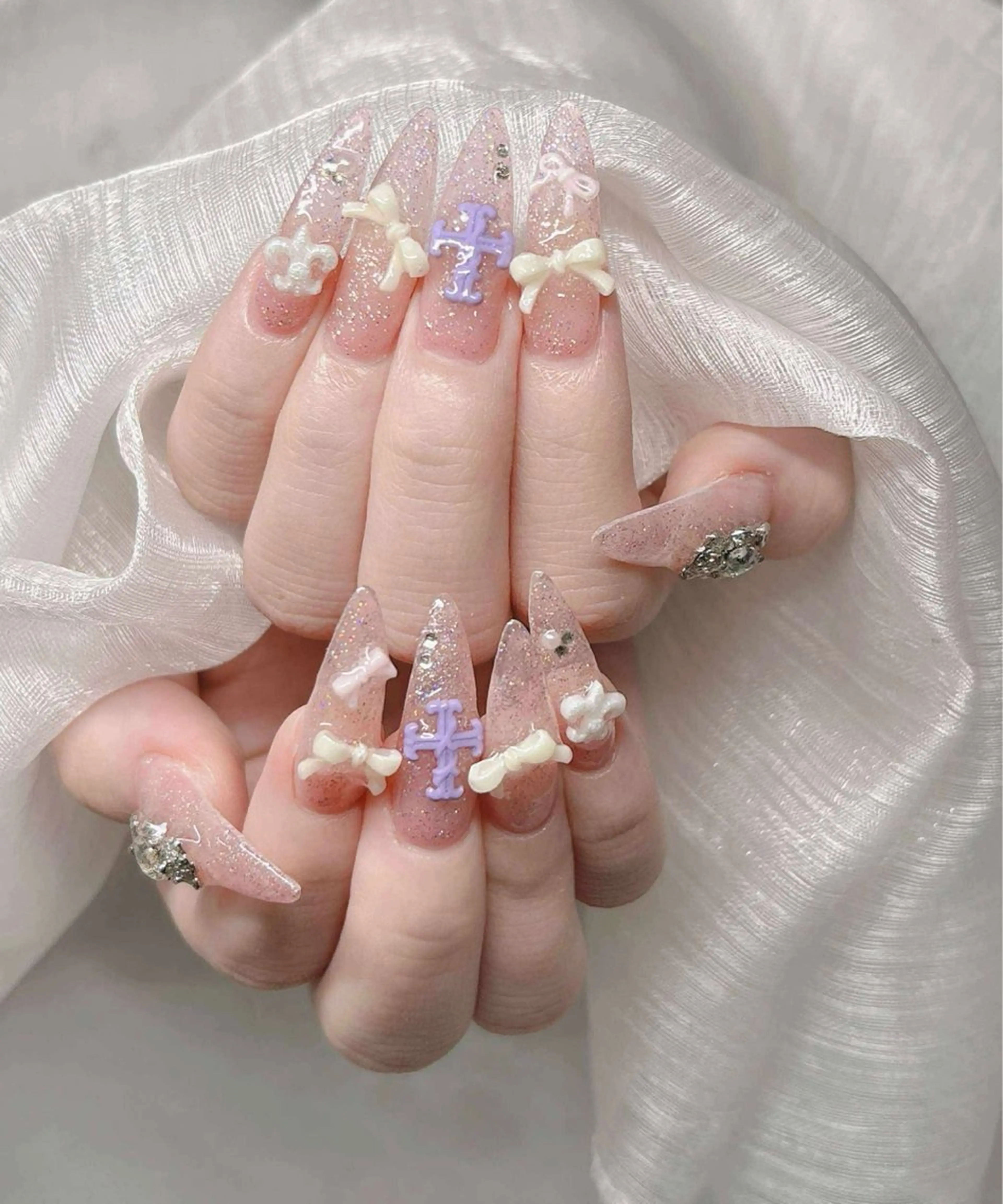 ネイル ハンドネイル Lee Nailsのネイルデザイン