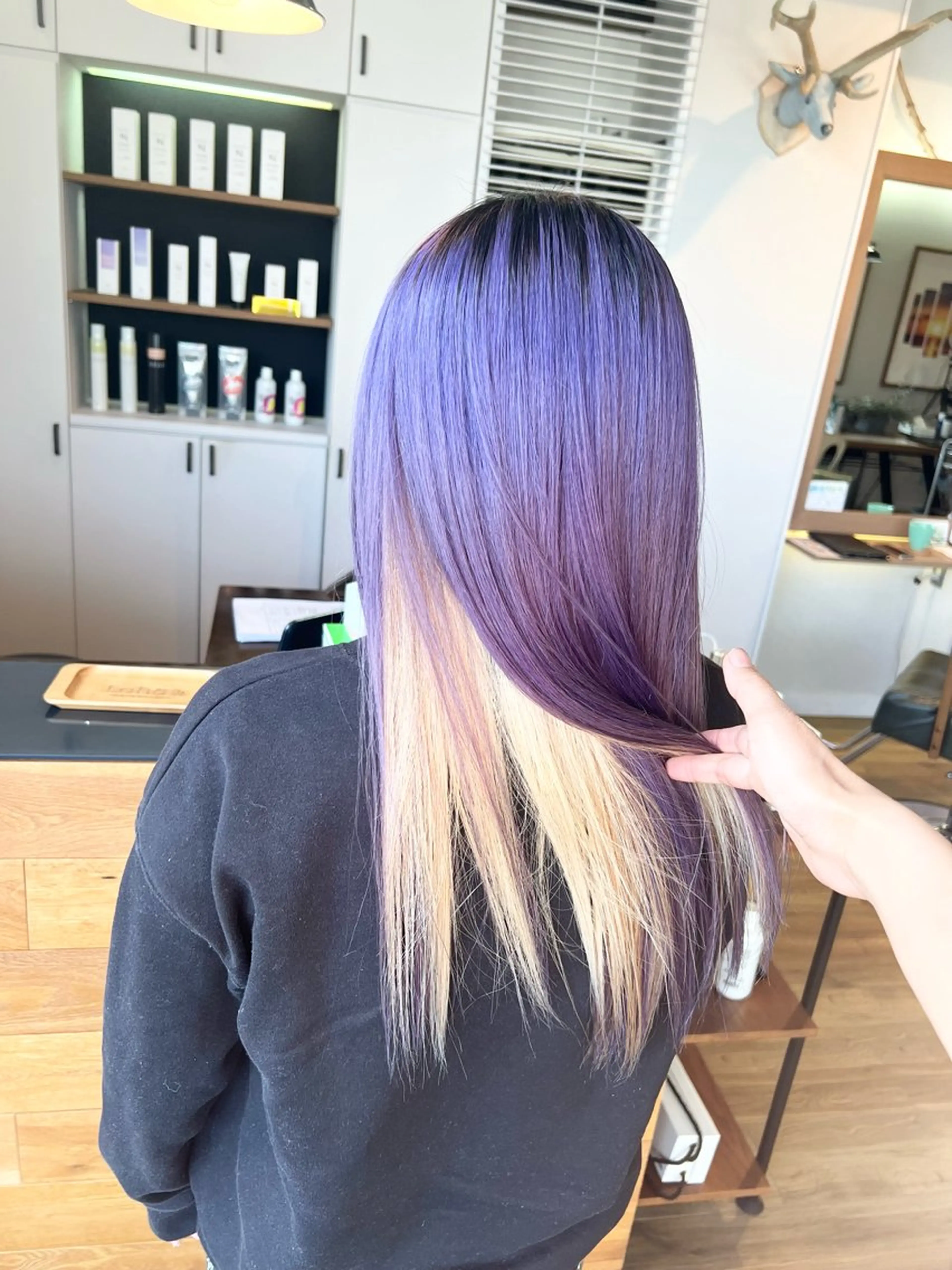 ロング カラー パープルカラー ヘアカラー トリートメント 堀 望美のヘアスタイル