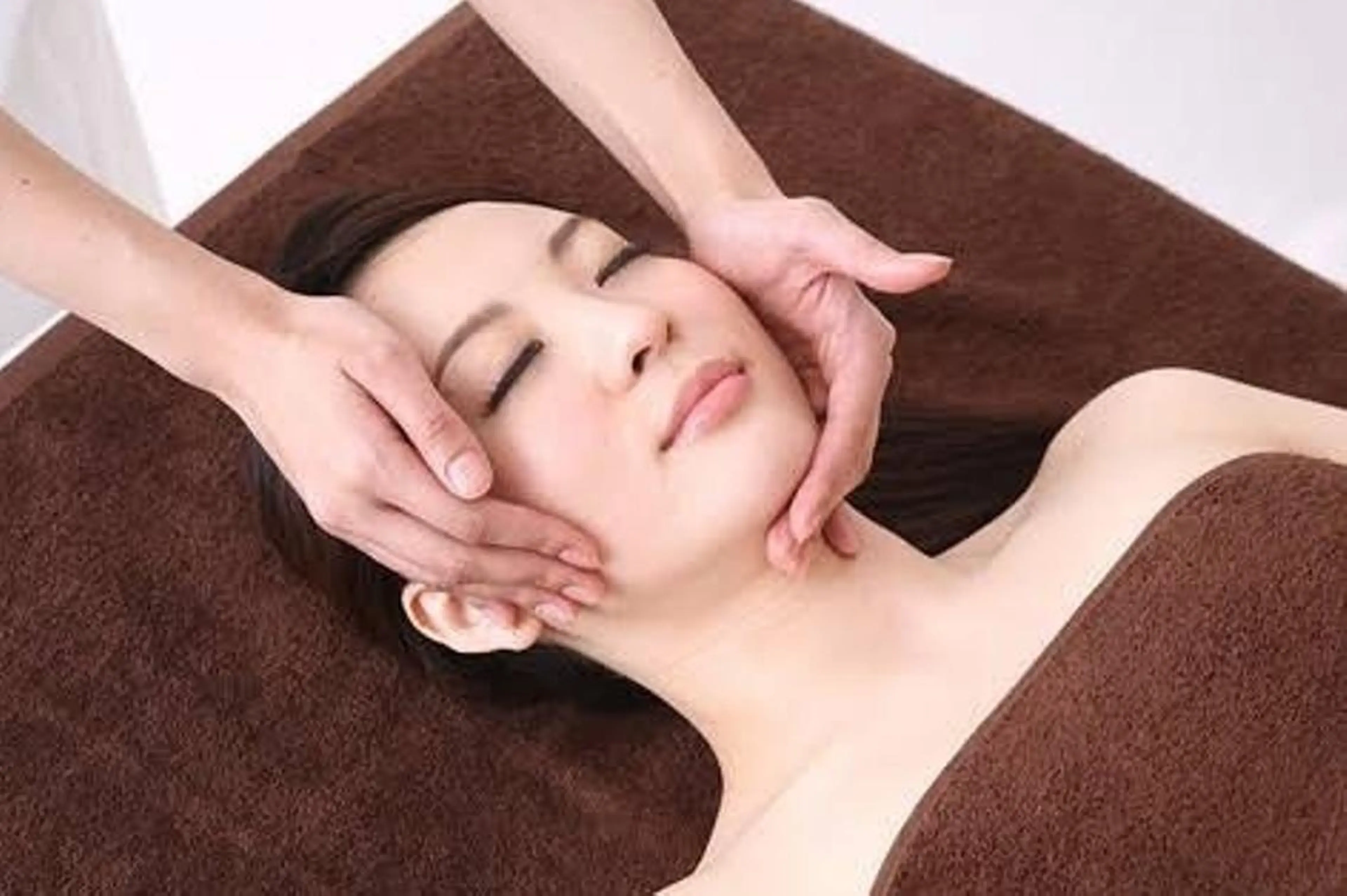 SESUNNY セサニー SEIRAのマツエク・マツパデザイン