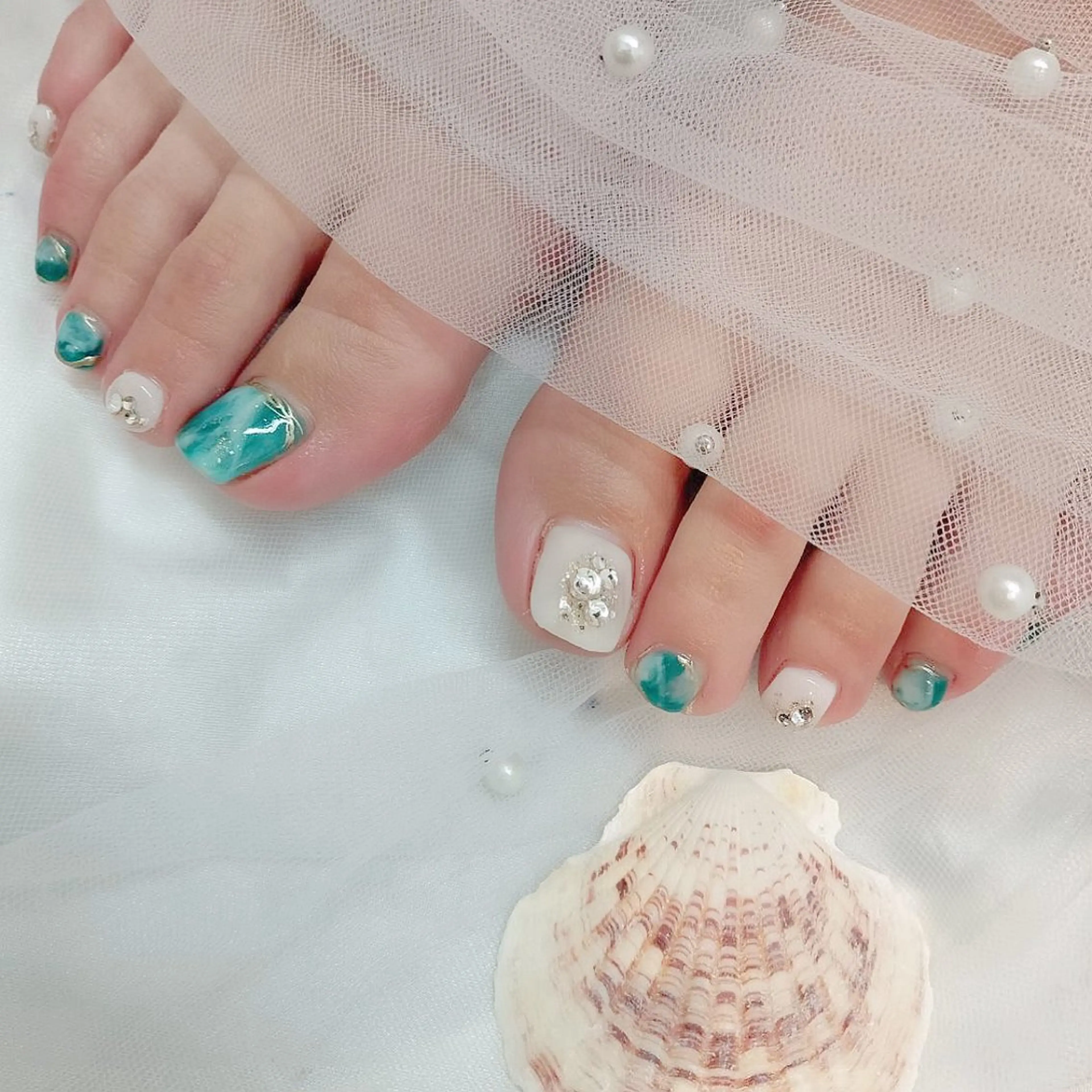 ネイル フットネイル 柘植 祐子のネイルデザイン