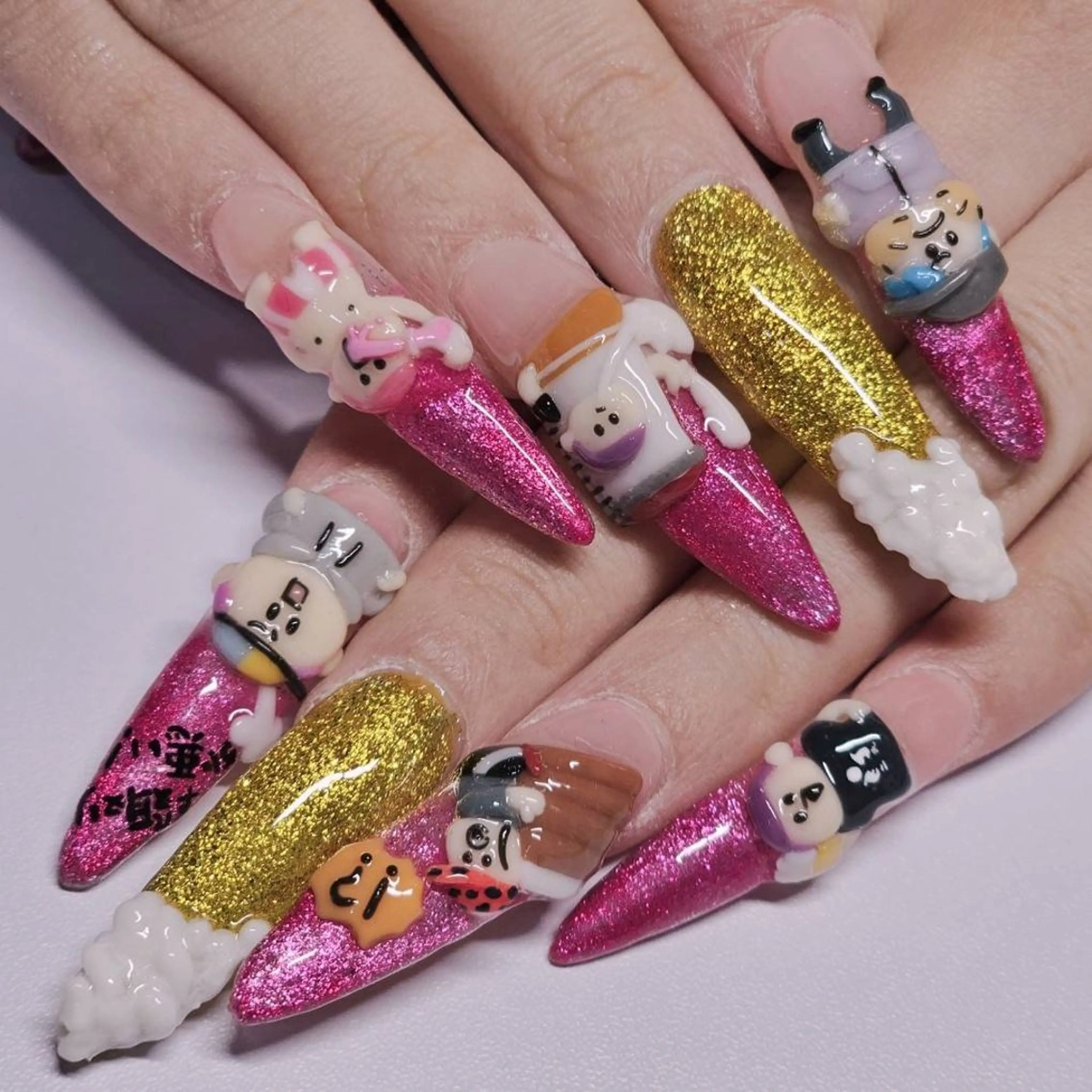 ネイル アートネイル グラデーション マグネットネイル ピンク シルバー ハンドネイル よしだ ひろきのネイルデザイン