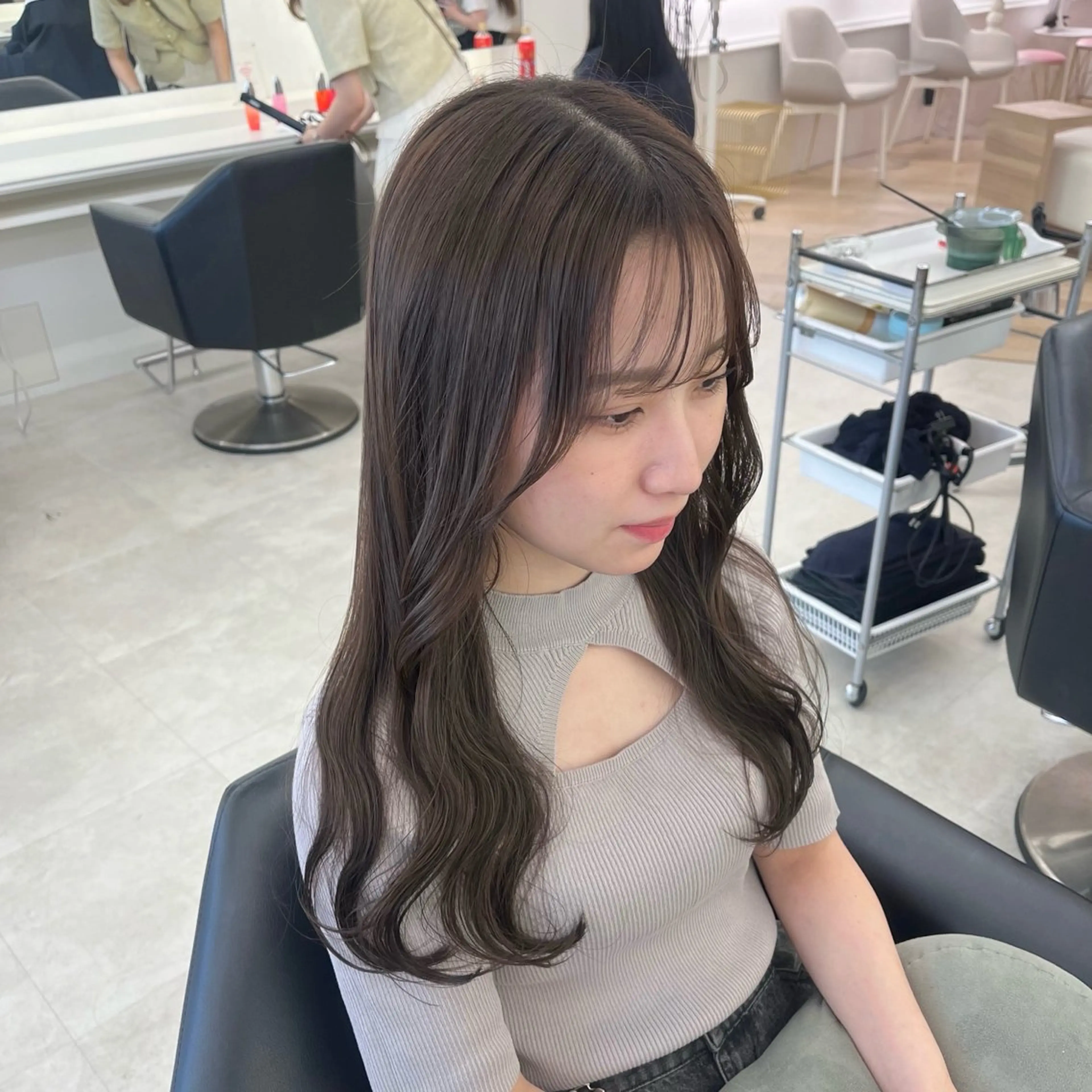 ロング カラー ヘアカラー トリートメント GOODDAY ヘアサロンのヘアスタイル