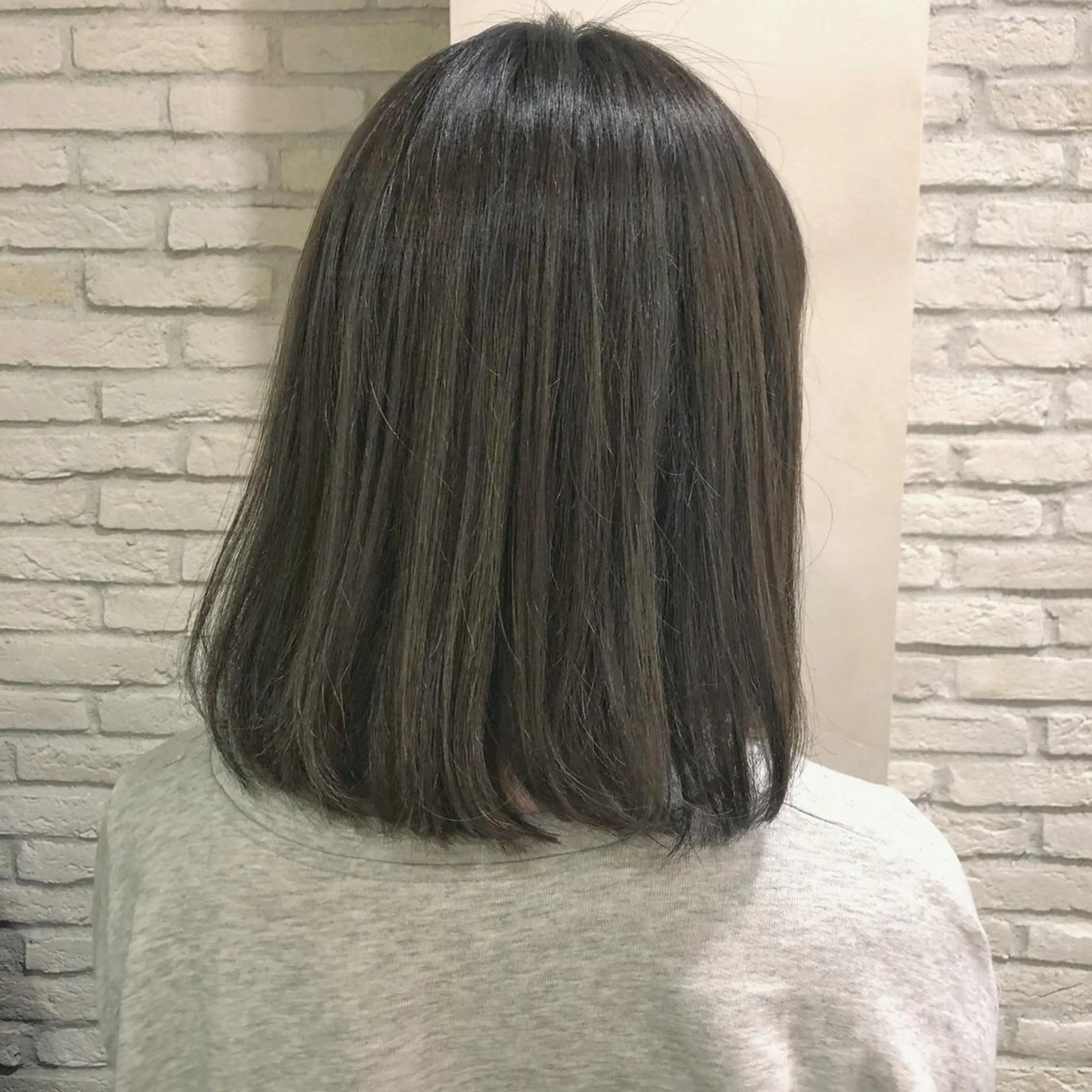 ショート カラー 透明感カラー ハイライトカラー ボブ ハイライト oggi +KENJE所属・大平 美沙のヘアスタイル