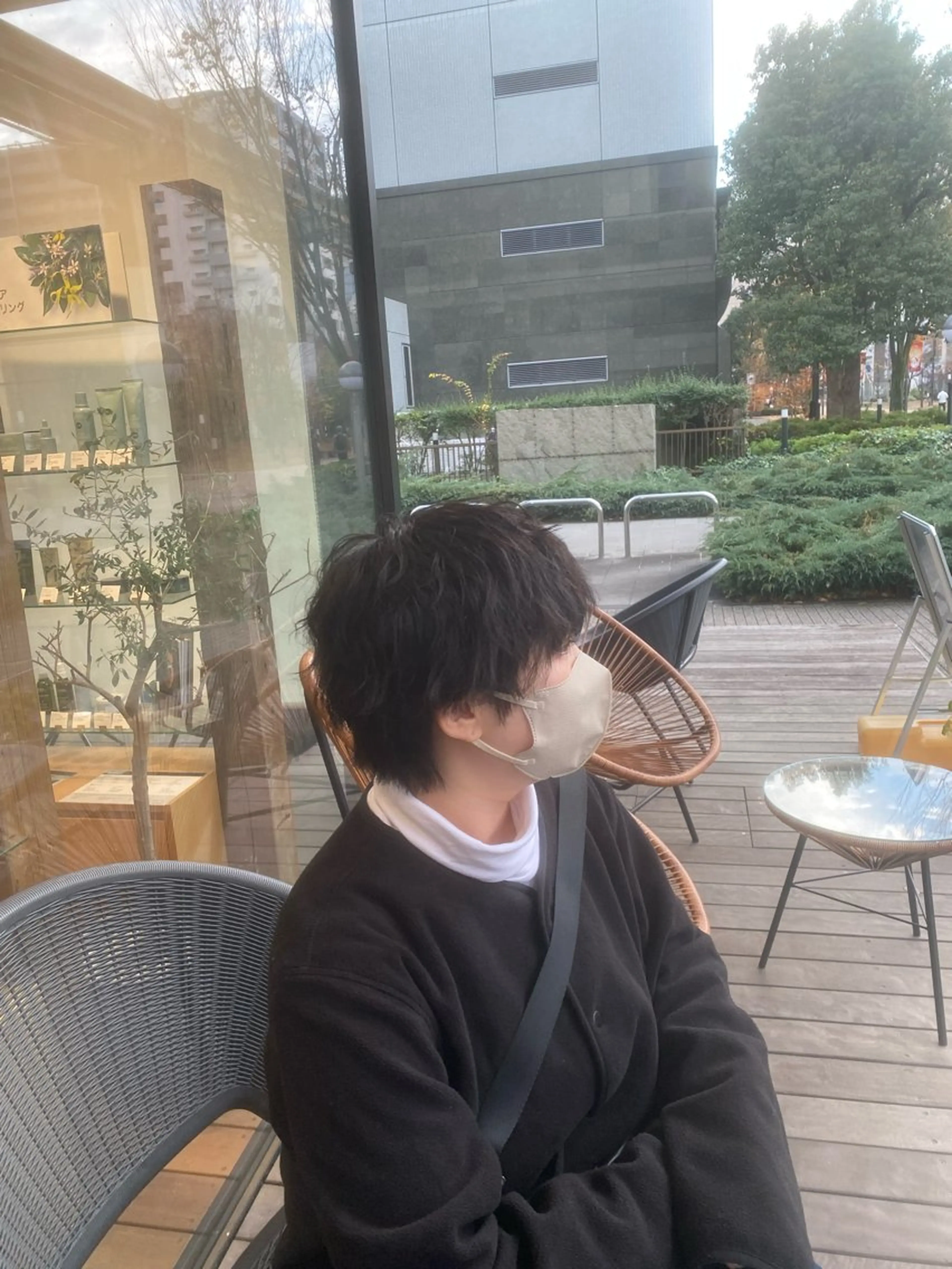 ショート カラー パーマ メンズ 加藤 愛実のヘアスタイル