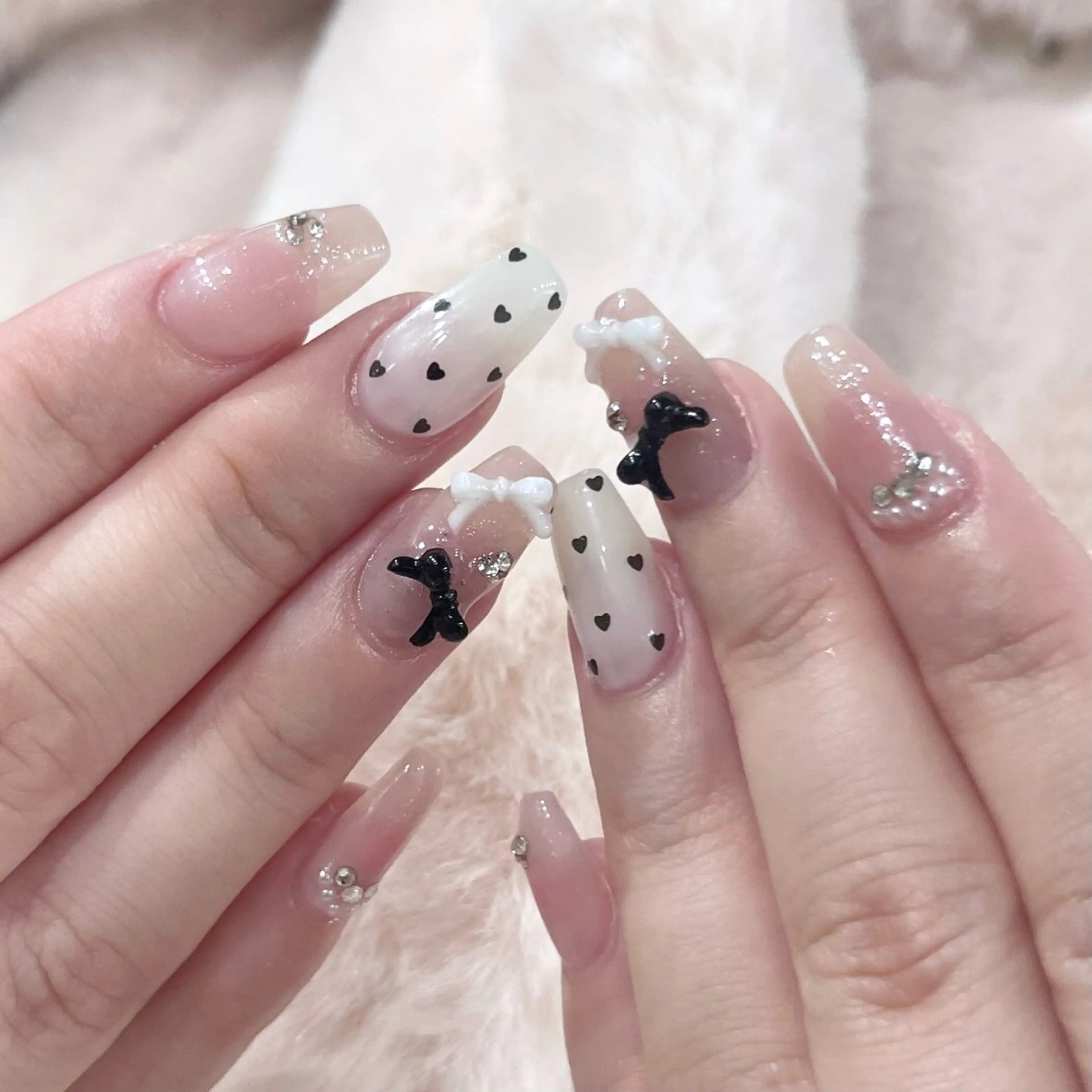 ネイル ハンドネイル 🧁fein. nana🩵のネイルデザイン