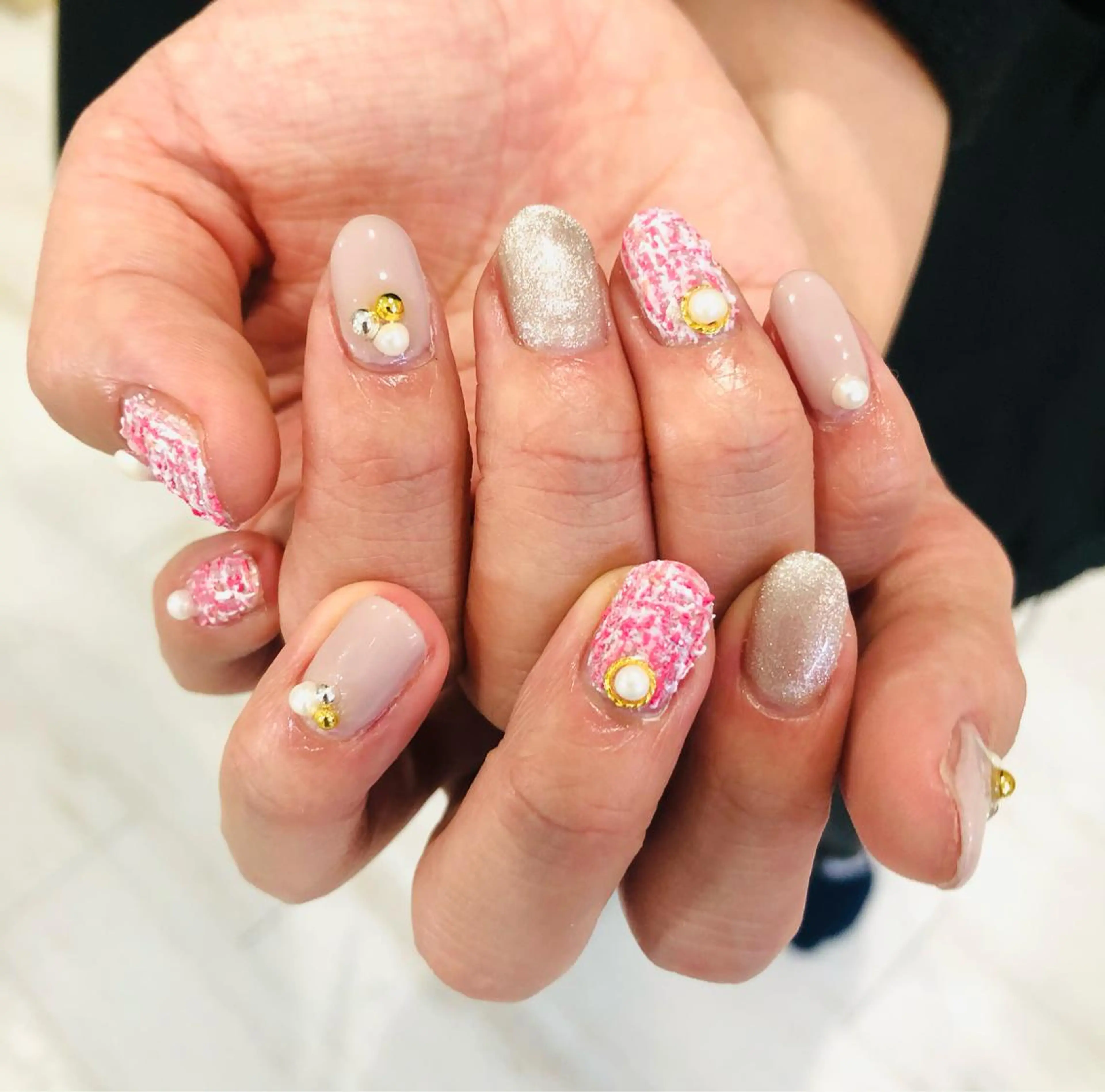 ネイル ニュアンスネイル ツイードネイル 冬ネイル クリスマス Ｈ3（エイチスリー）所属・H3 hitoのネイルデザイン