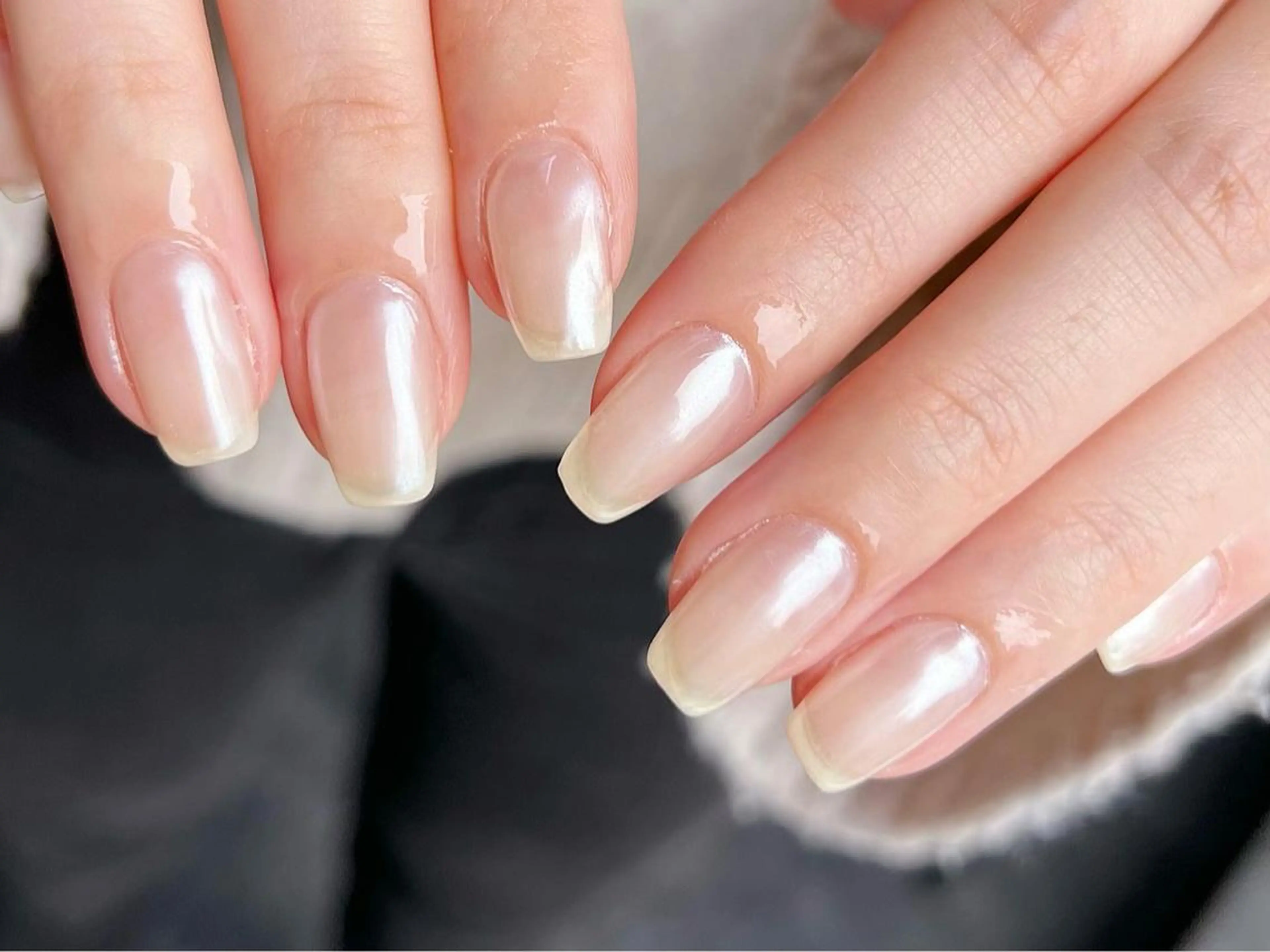 ネイル オフィスネイル ワンカラーネイル シンプルネイル 春ネイル ホワイト ハンドネイル フットネイル GRANDE大須 栄/店長 aki🌙のネイルデザイン