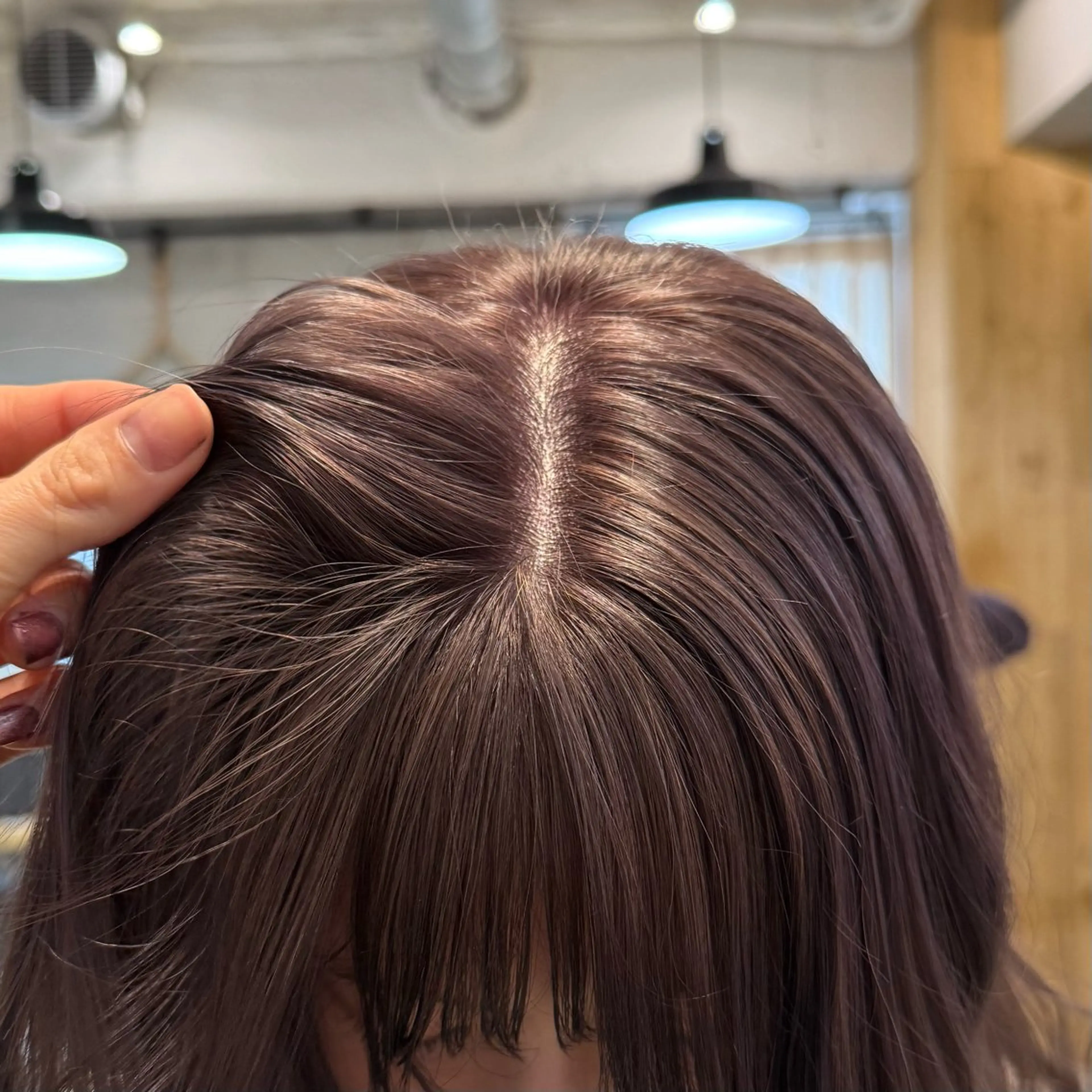 ミディアム カラー ミルクティー× グレージュMOMOのヘアスタイル