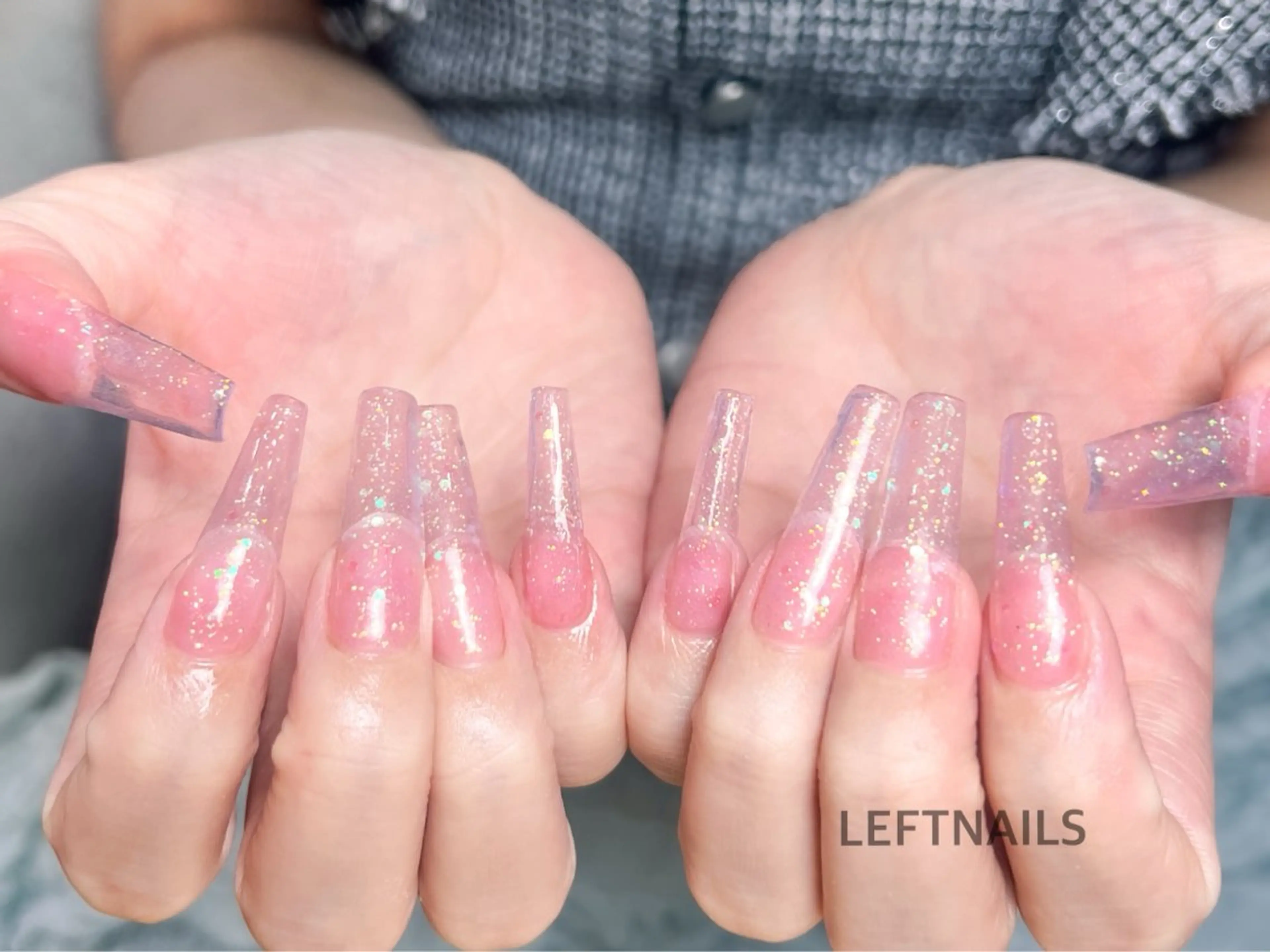 ネイル LEFTNAILS フィルインニュアンスのネイルデザイン