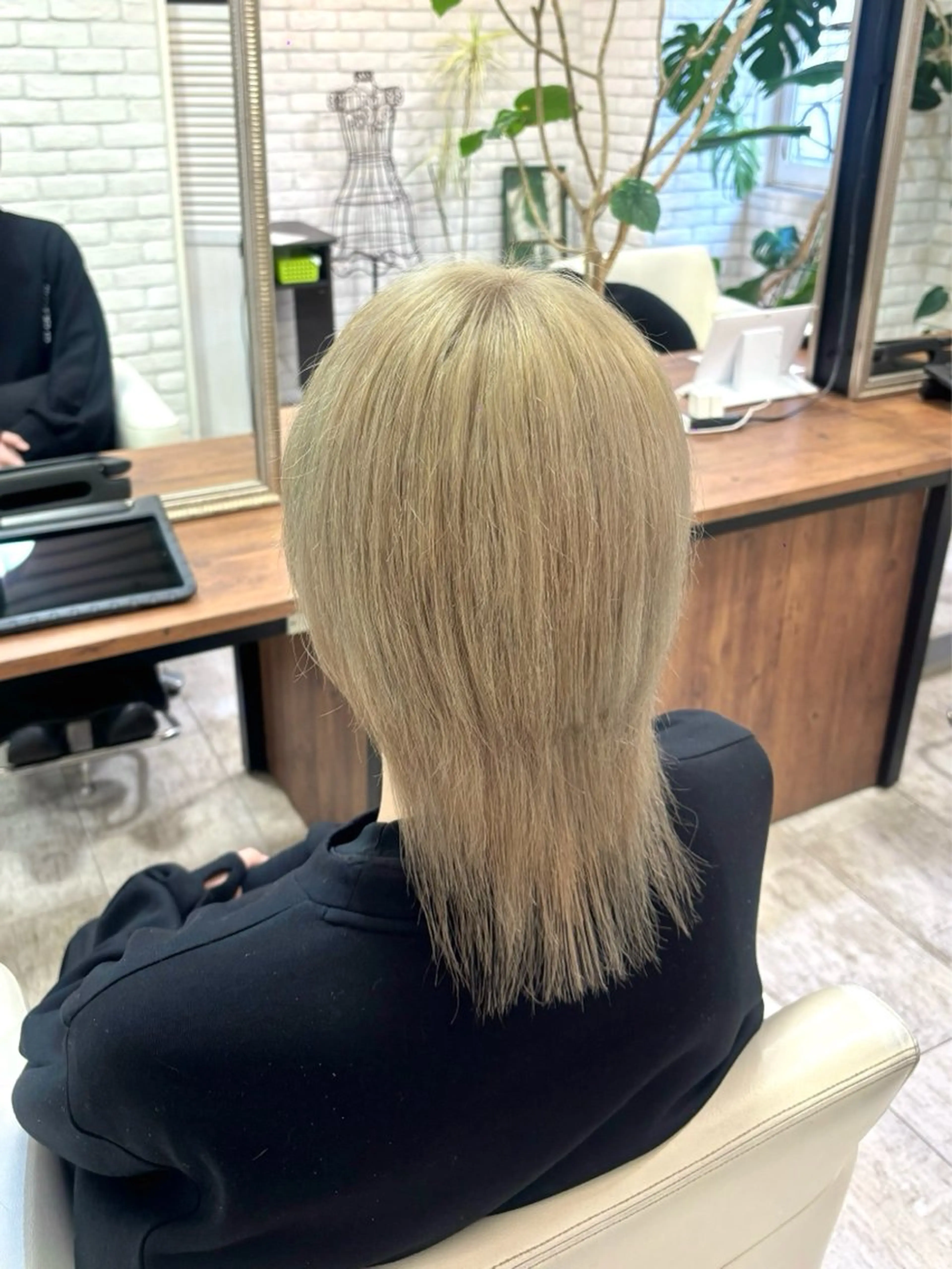 【メンズ限定】ダブルカラー（ブリーチあり）＋カラー＋カット＋トリートメントの写真