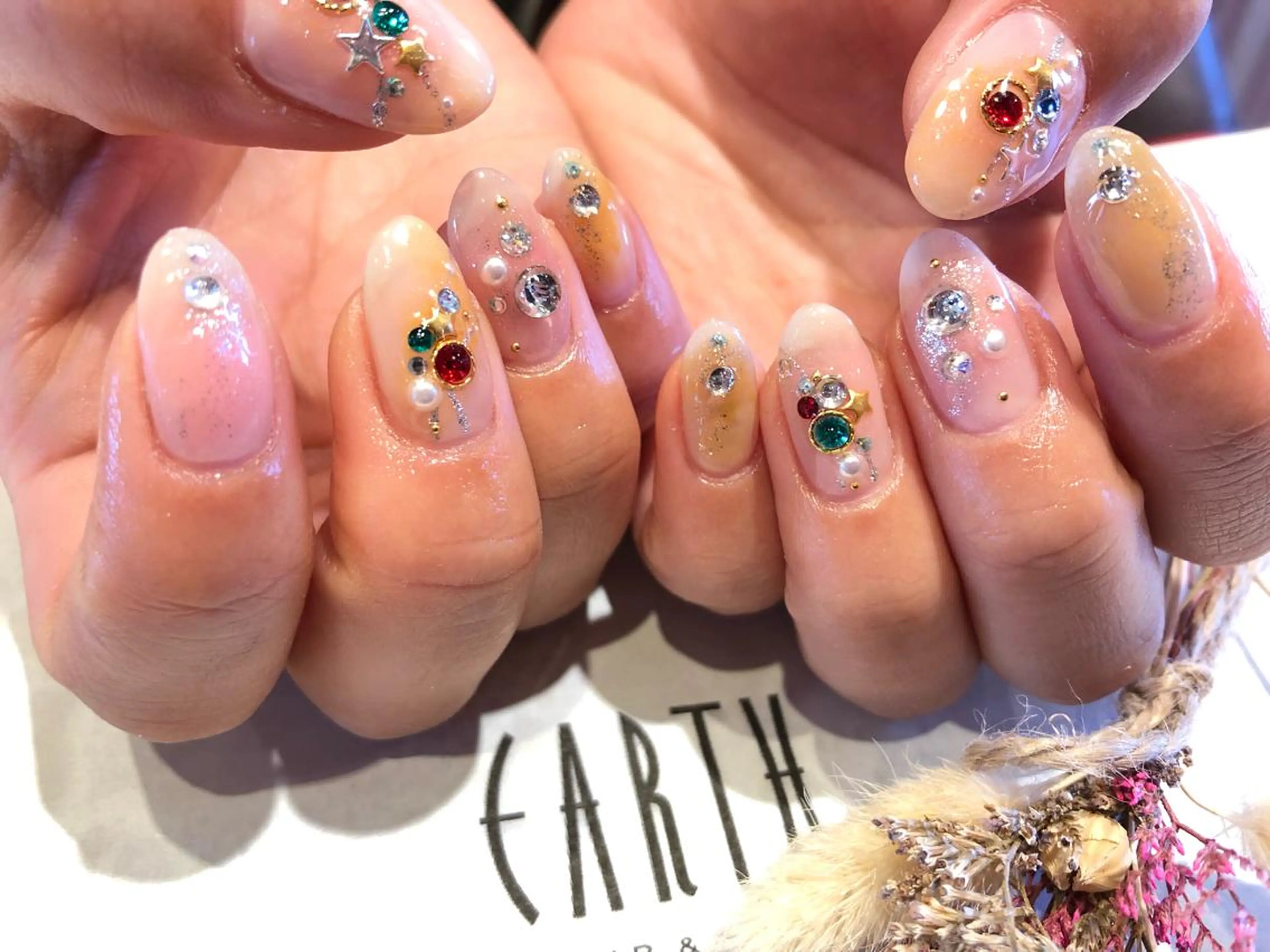 ネイル チークネイル ハンドネイル EARTH nanaのネイルデザイン