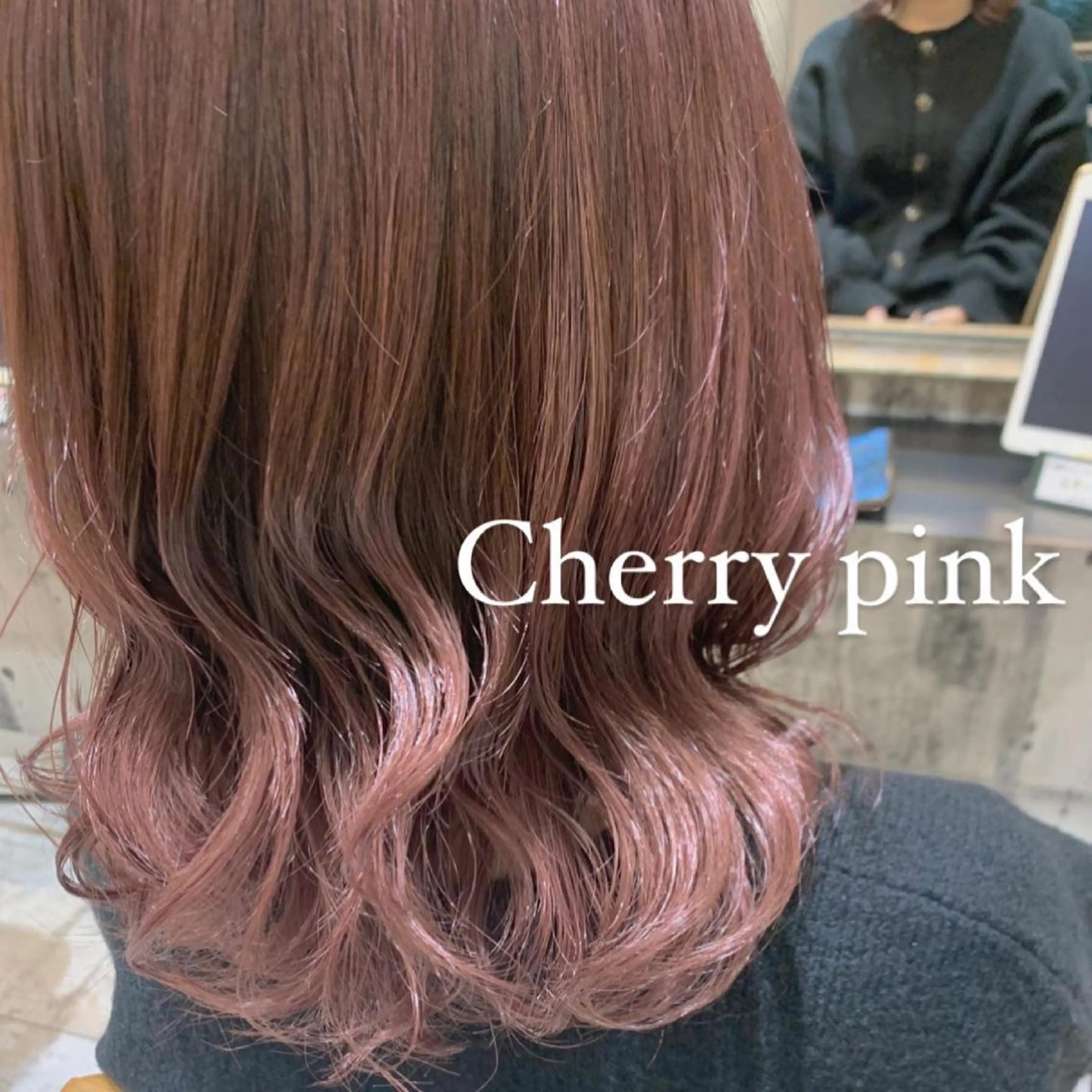 ミディアム ヤマダ サクラのヘアスタイル