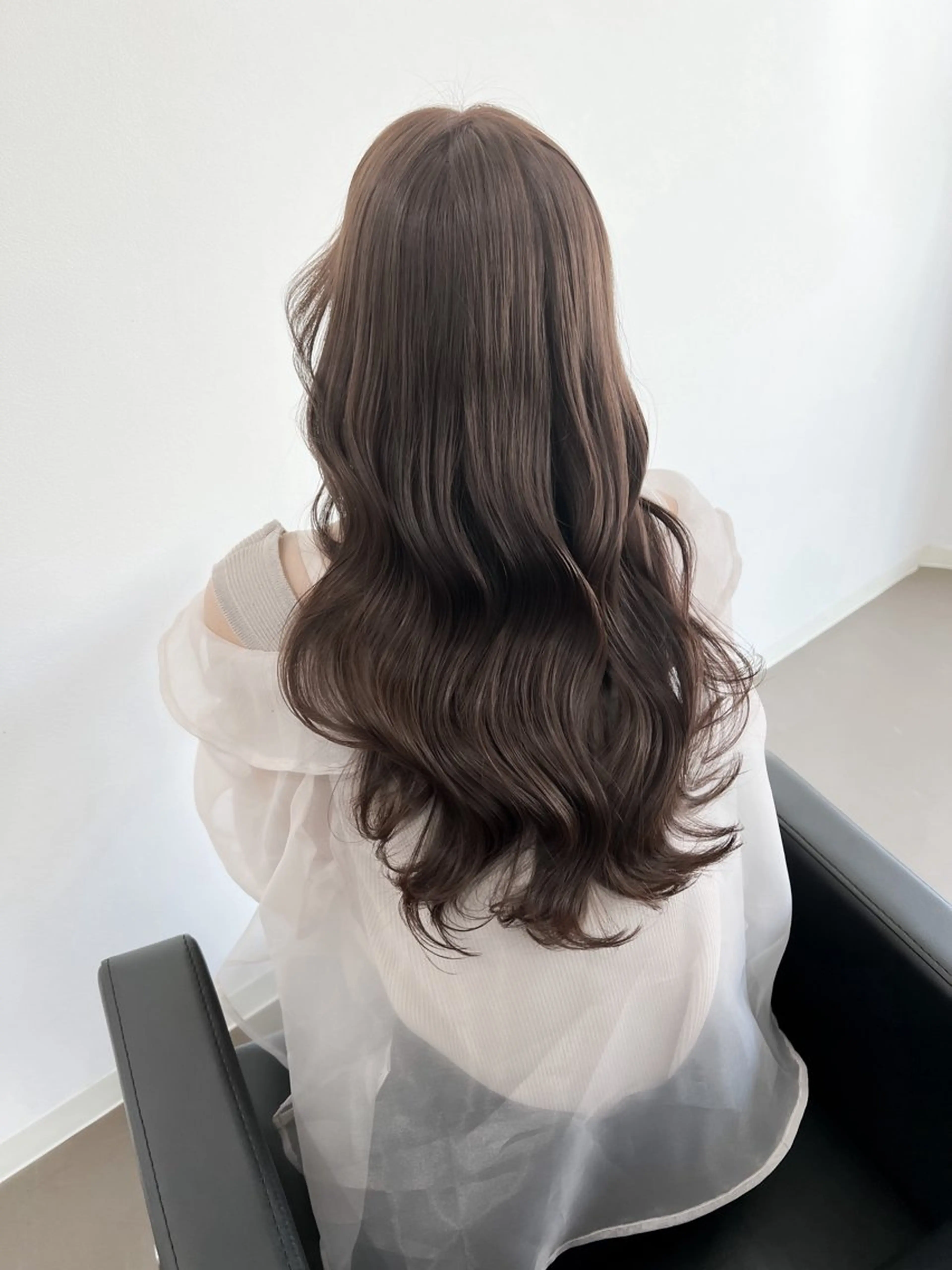 ロング カラー ベージュカラー イルミナカラー ラベンダーカラー ラベンダーベージュ 神戸ボブ✂️ ioe三宮/田 伸佳のヘアスタイル