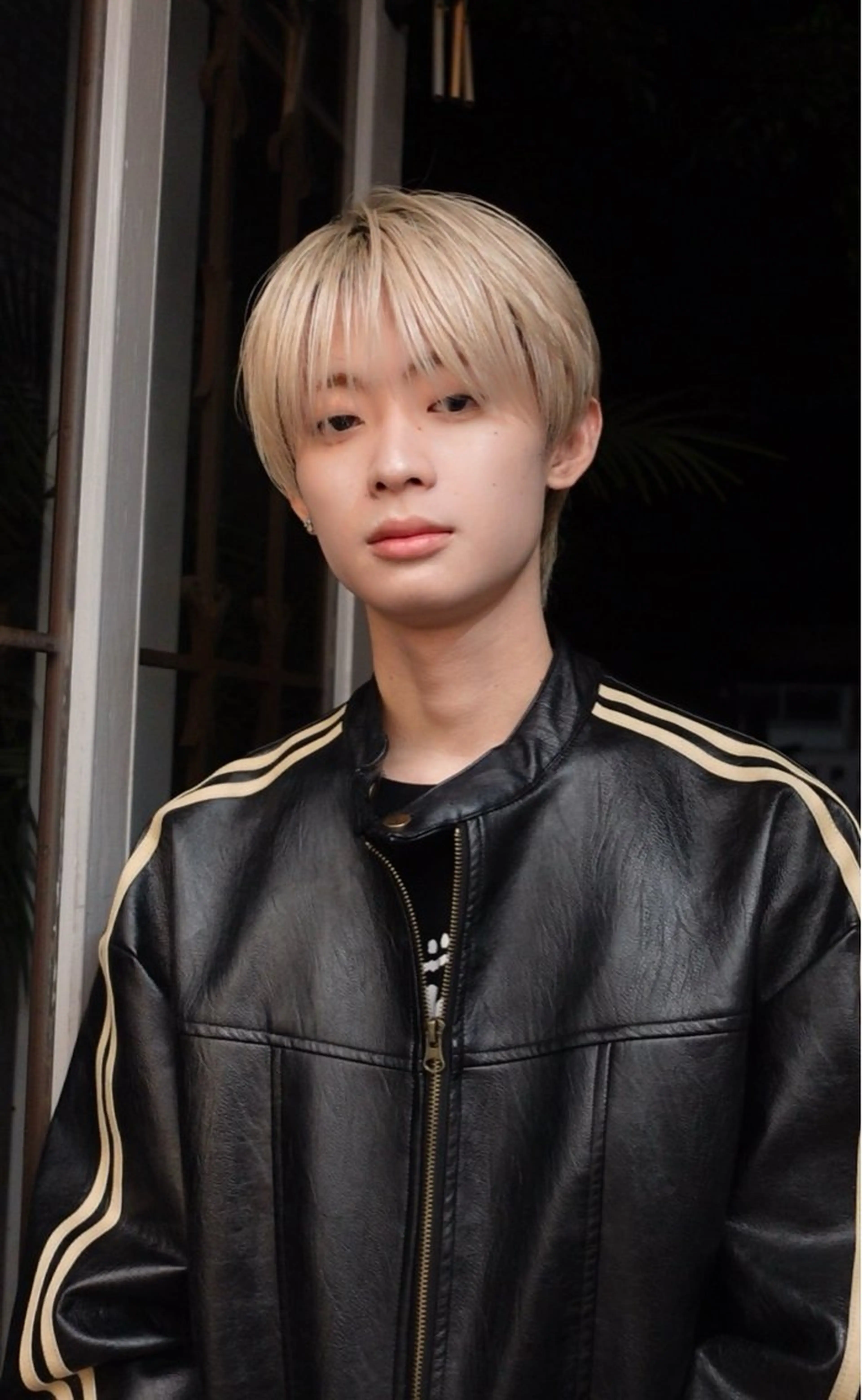 カラー メンズ メンズブリーチ ベージュカラー ブリーチ ホワイトベージュ メンズ☆表参道☆パー マ/デザインカラーのヘアスタイル