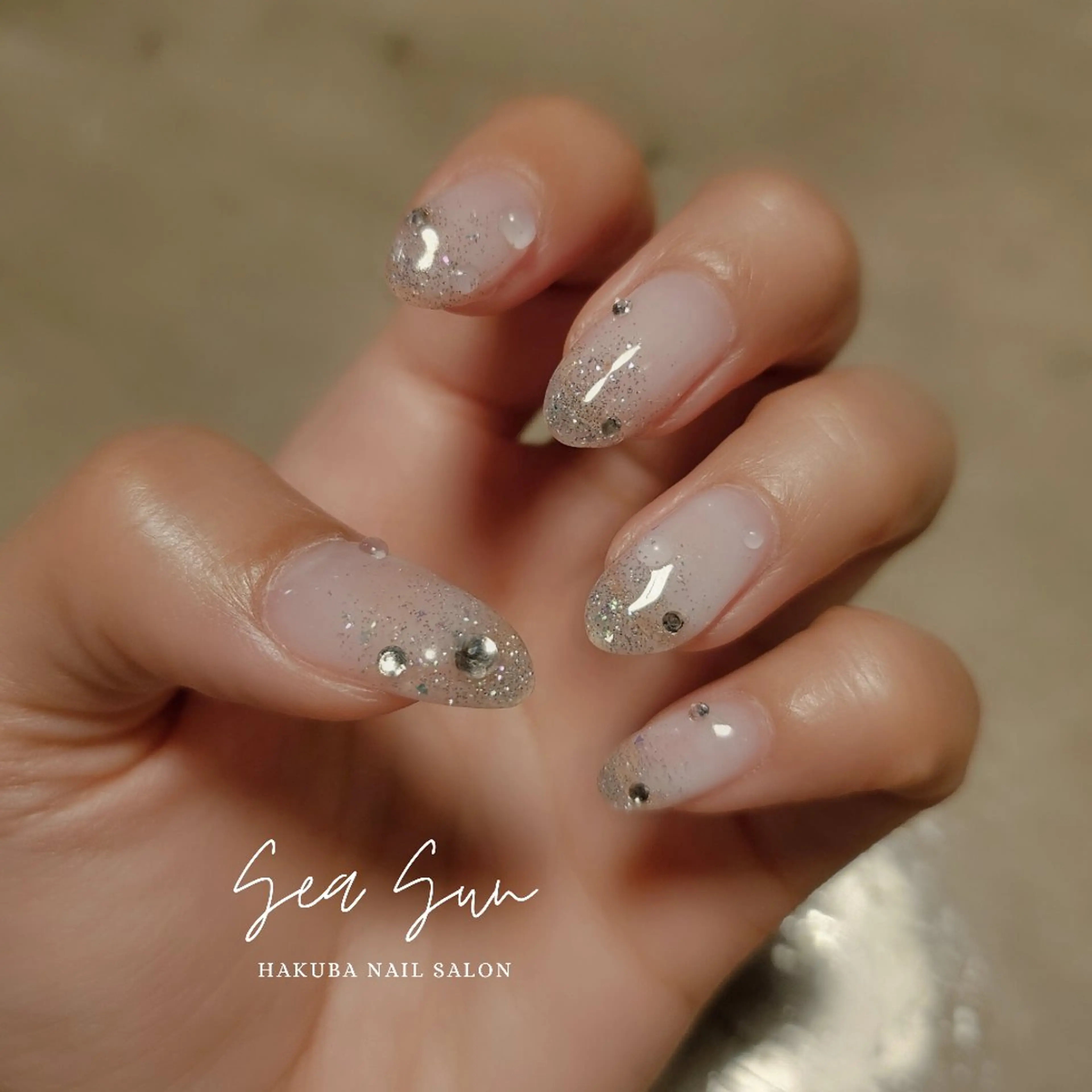 ネイル ラメ(グリッター) シルバー ハンドネイル 白馬ネイルサロン （しーさん）のネイルデザイン