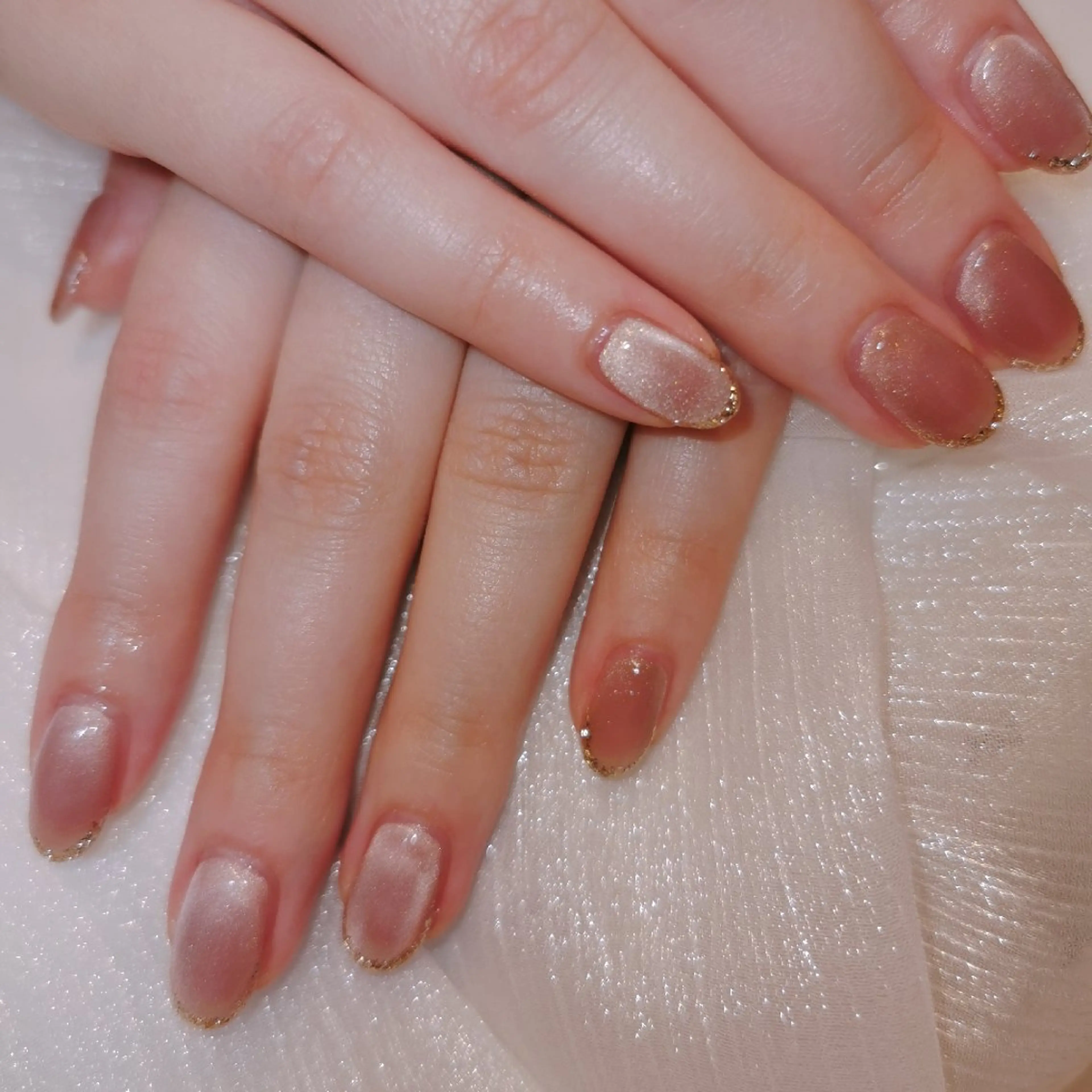 ネイル フレンチネイル ラメ(グリッター) オフィスネイル シンプルネイル ハンドネイル ネイリストゆか💅 長さだし、深爪矯正のネイルデザイン