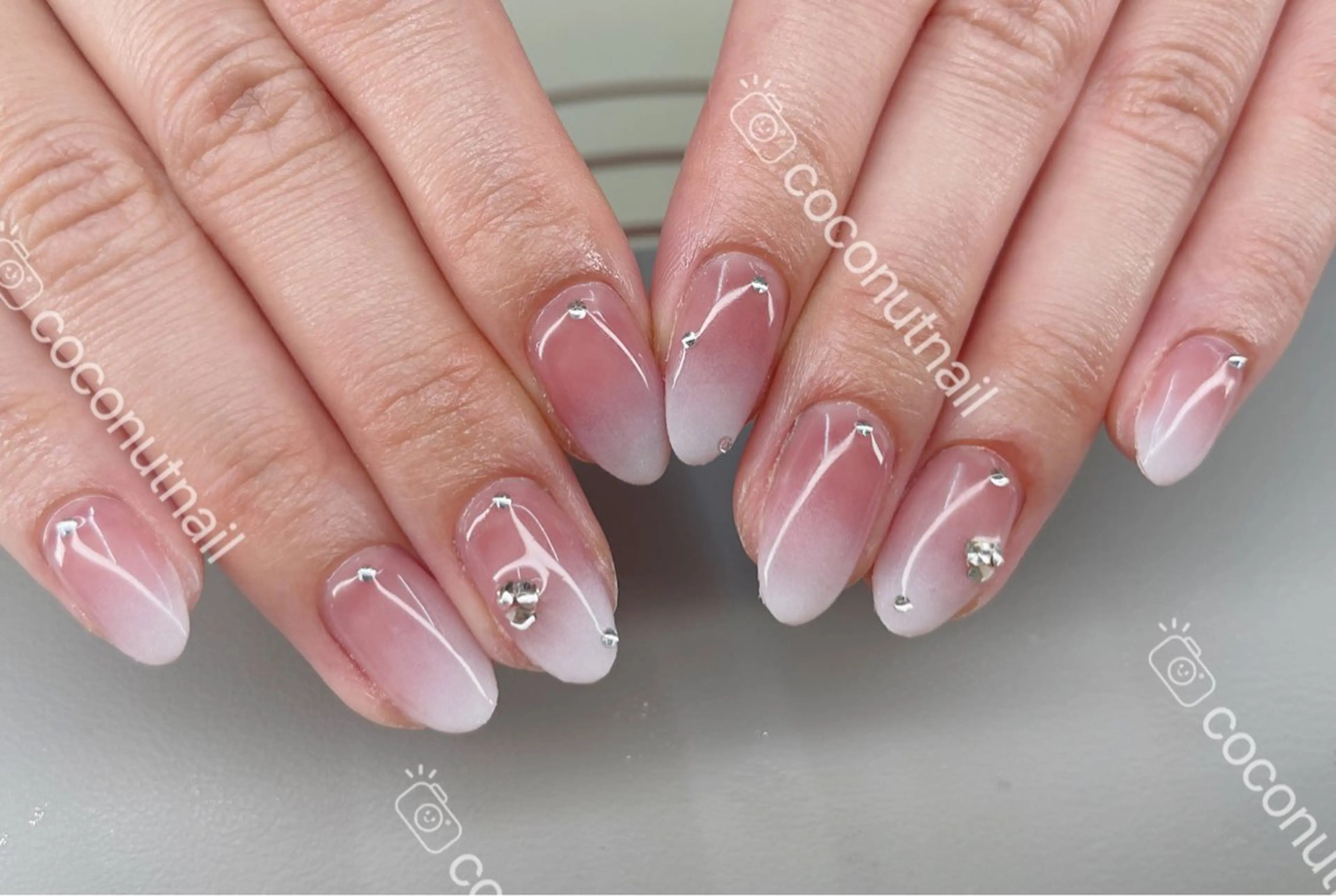 ネイル ハンドネイル 神田 ココナッツのネイルデザイン