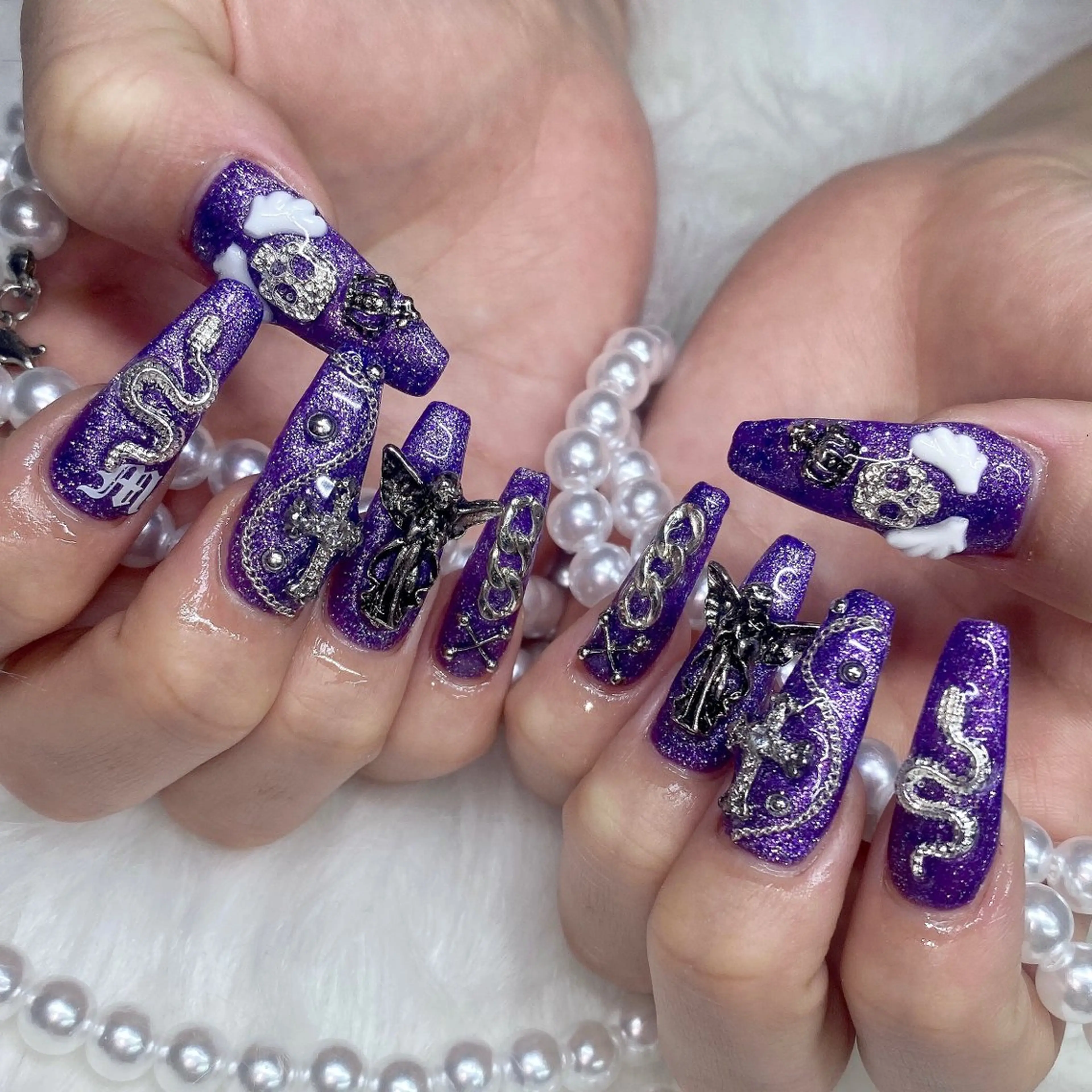 ネイル Vesper所属・ayaka ギャルネイル🎀のネイルデザイン