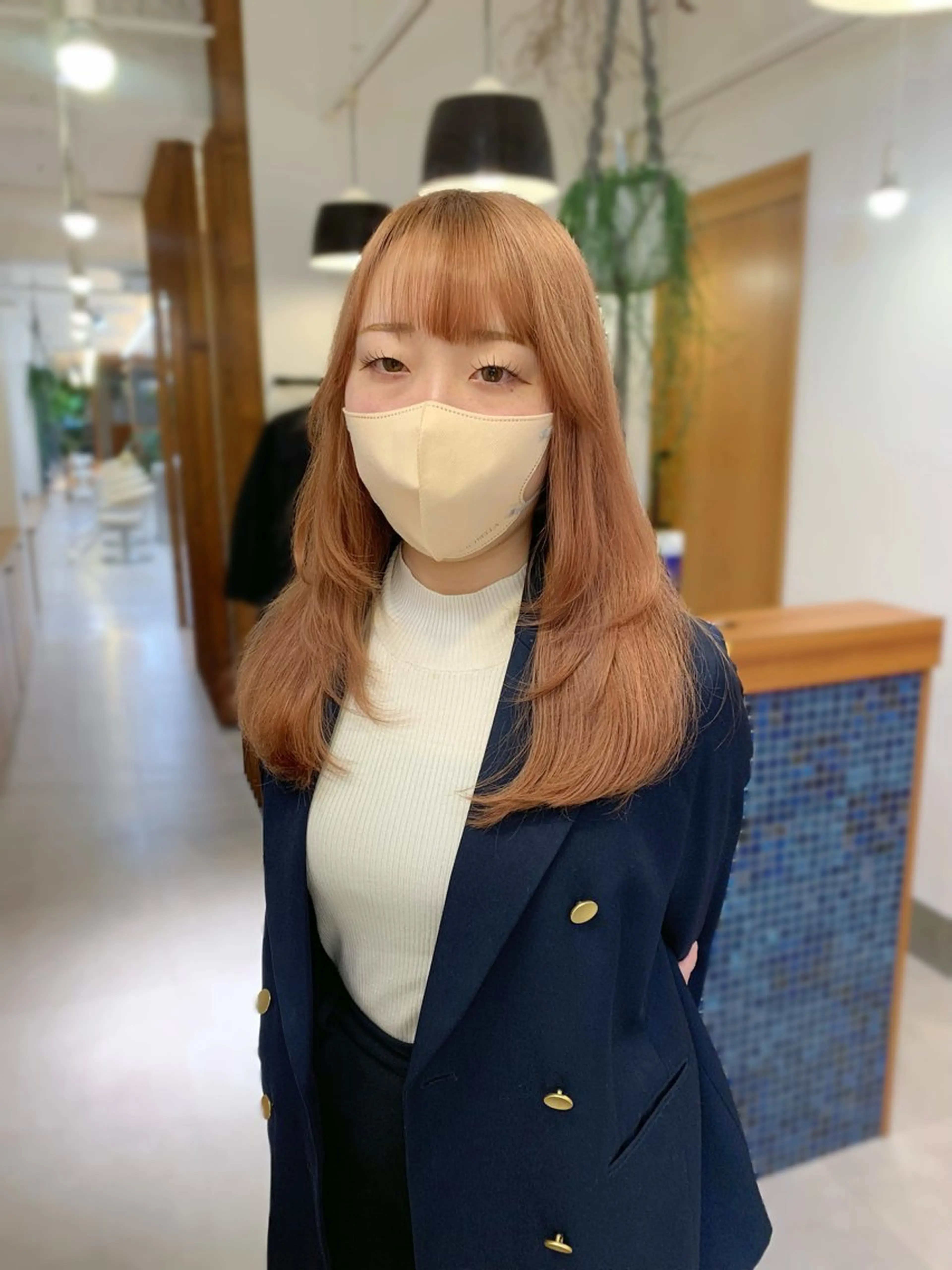 セミロング レイヤーカット MEGULI所属・新田 琴美/ 透明感/レイヤーのヘアスタイル