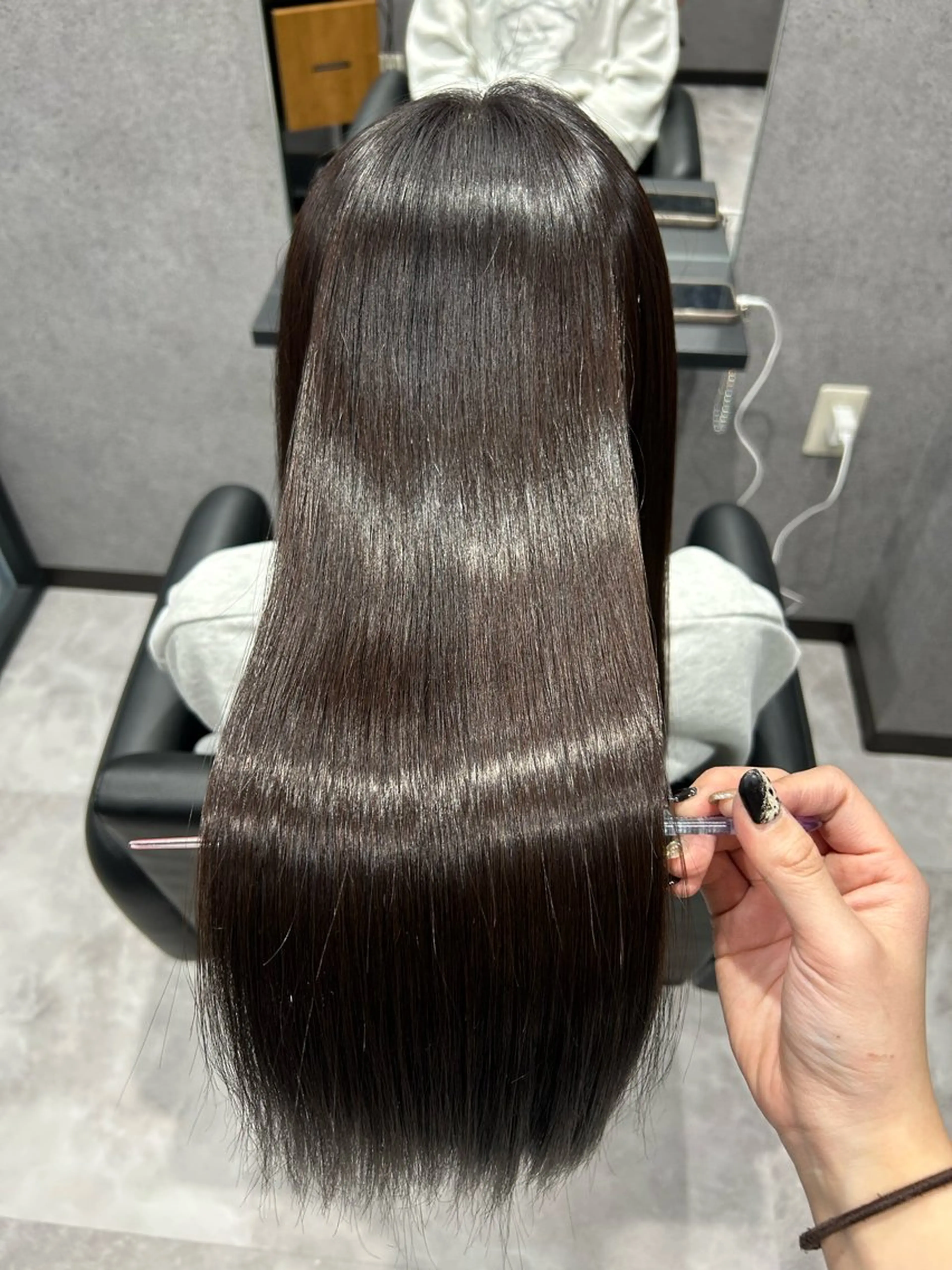 ロング カラー ブリーチ トリートメント 佐野 彩音のヘアスタイル