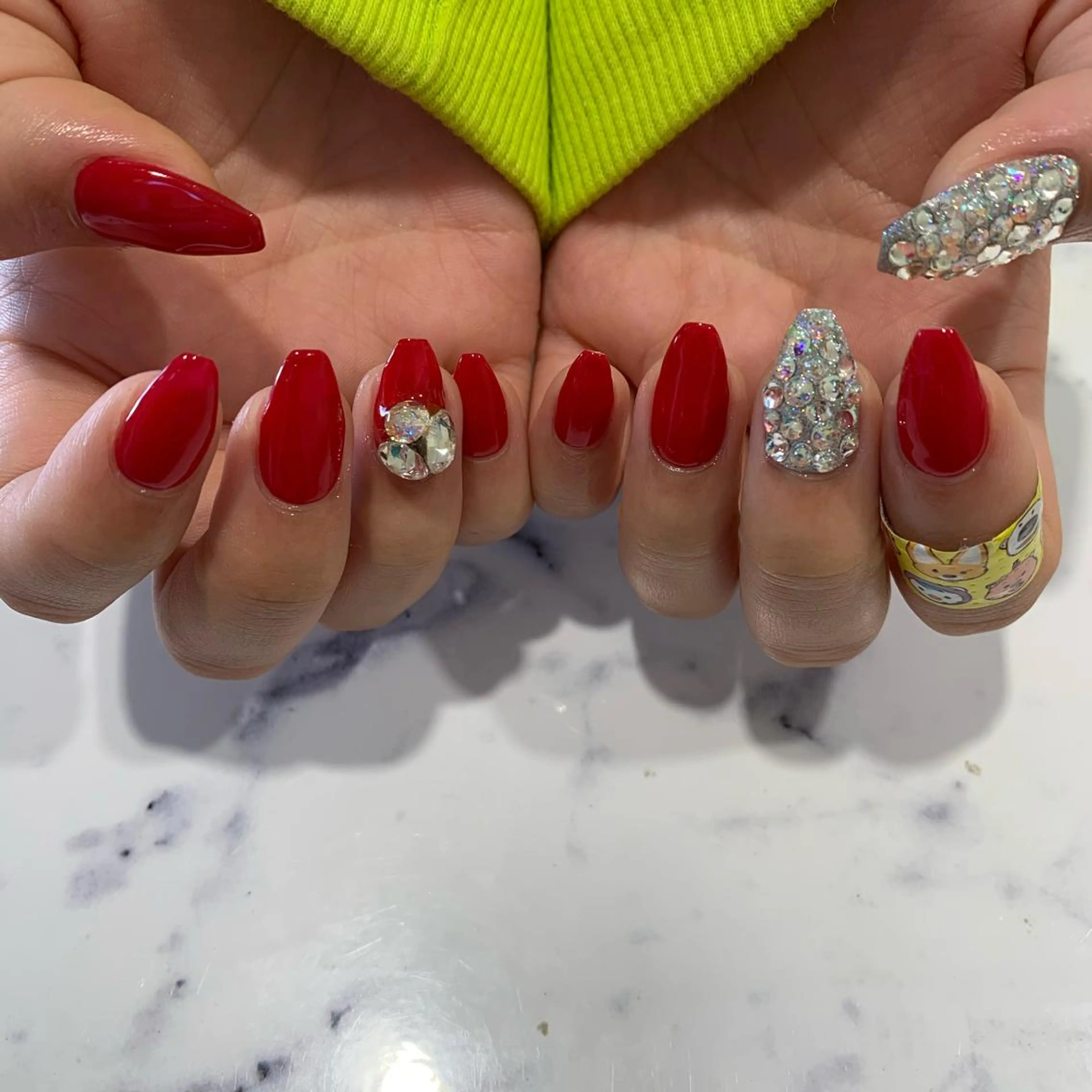 ネイル 冬ネイル クリスマス ハンドネイル 佐藤 穂乃香のネイルデザイン