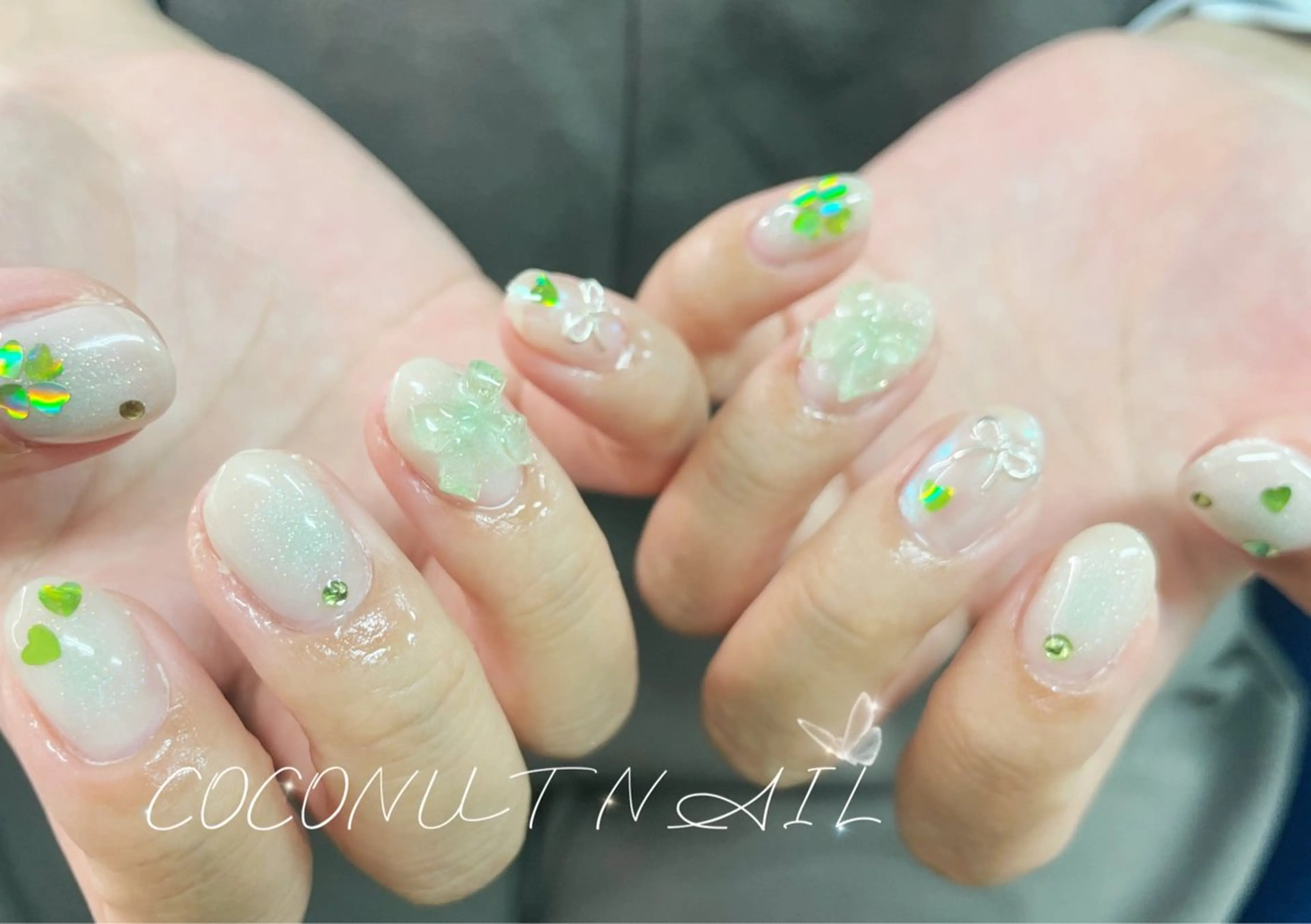 ネイル べっ甲ネイル フレンチネイル キラキラネイル マグネットネイル 大理石ネイル(マーブル) ハンドネイル 神田 ココナッツのネイルデザイン