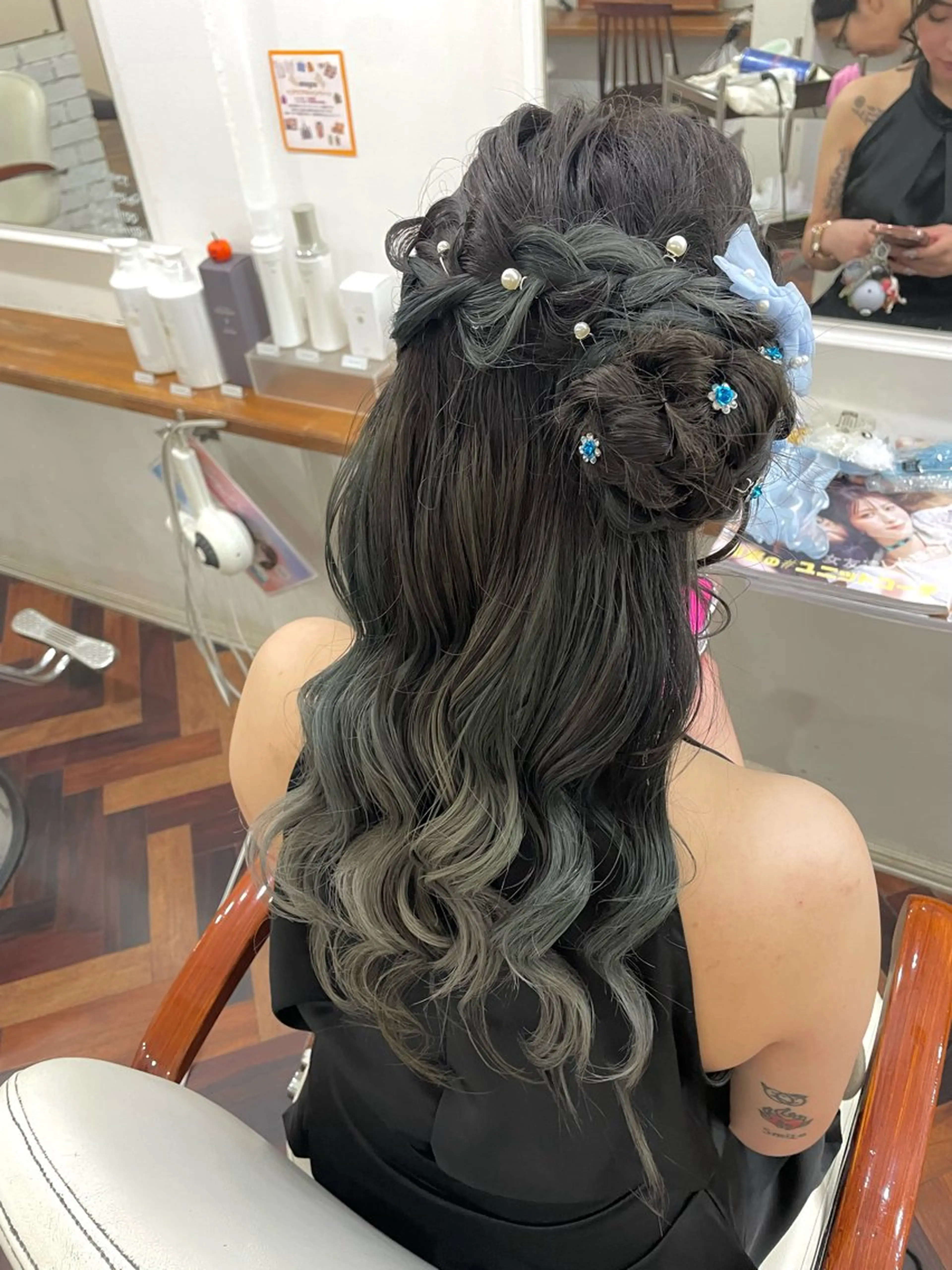 ロング ヘアアレンジ 成人式 ハーフアップ ショートボブ ボブ 髪質改善 ヘアセット mopa所属・mopa_kaede 暖色カラー/ロングのヘアスタイル