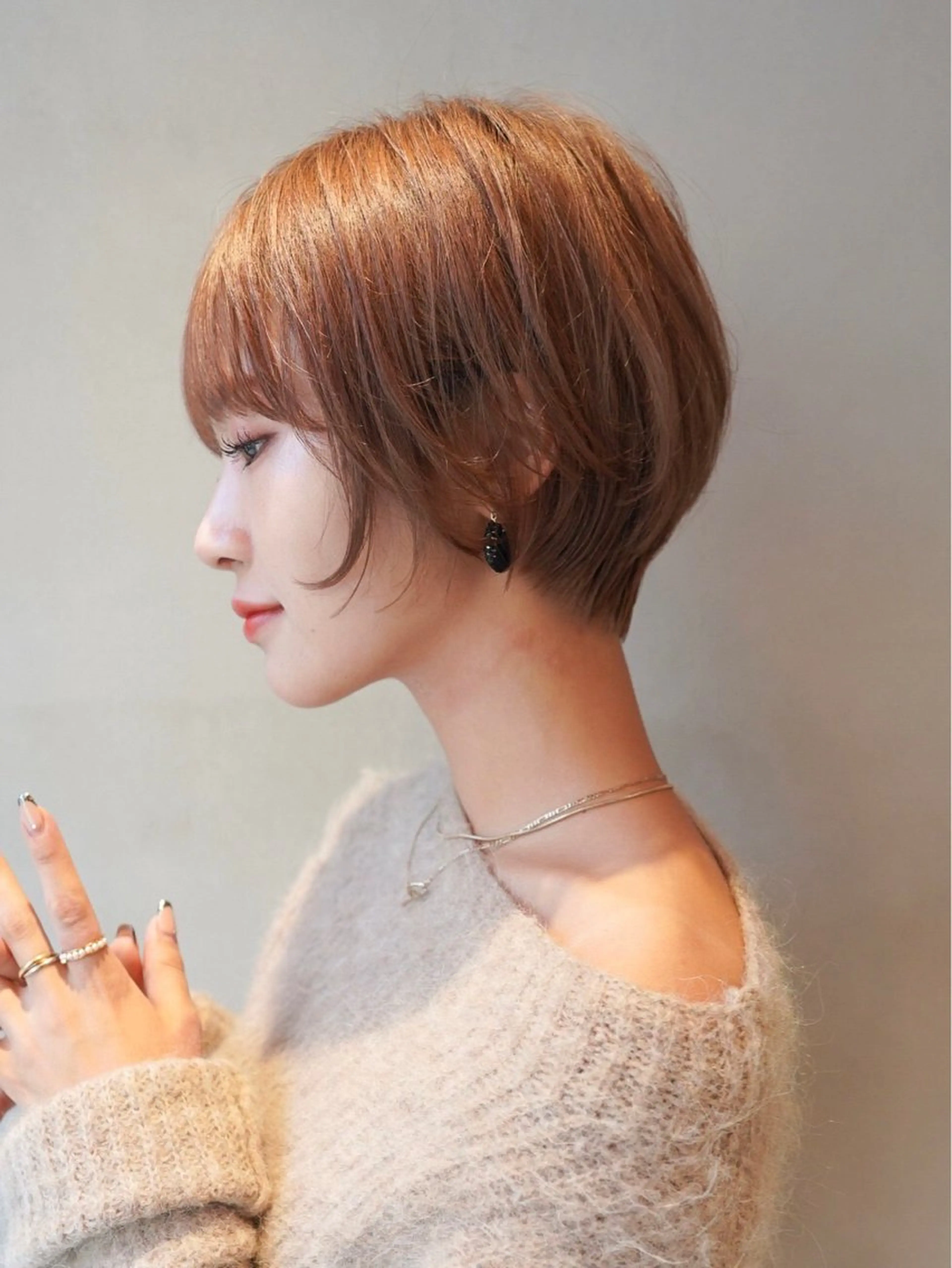 ショート センターパート /ニュアンスパーマのヘアスタイル