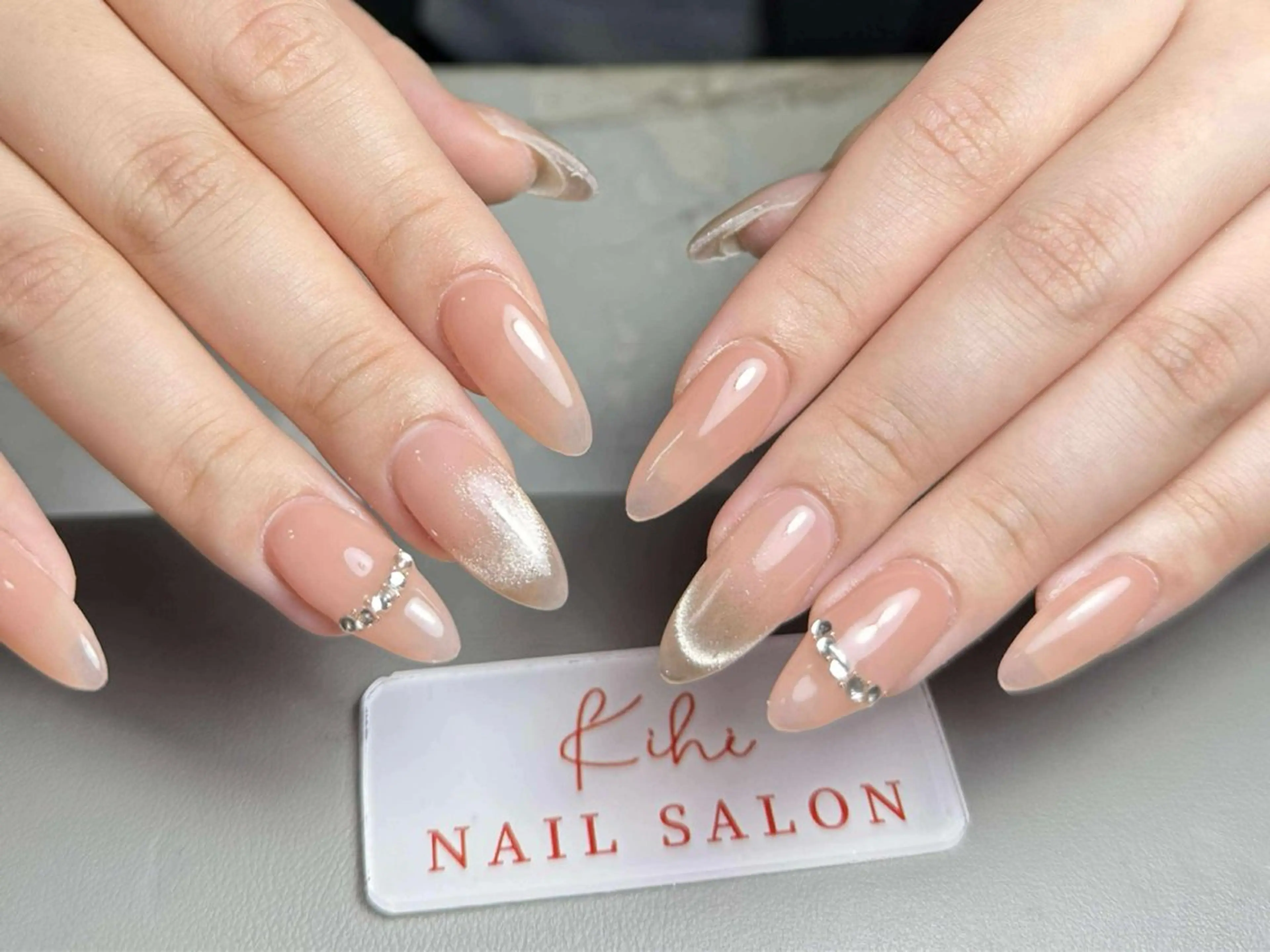 ネイル アートネイル フレンチネイル ジェルネイル グラデーション 韓国ネイル ハンドネイル 💕鈴木ユリ パラジェル/オフ無料のネイルデザイン