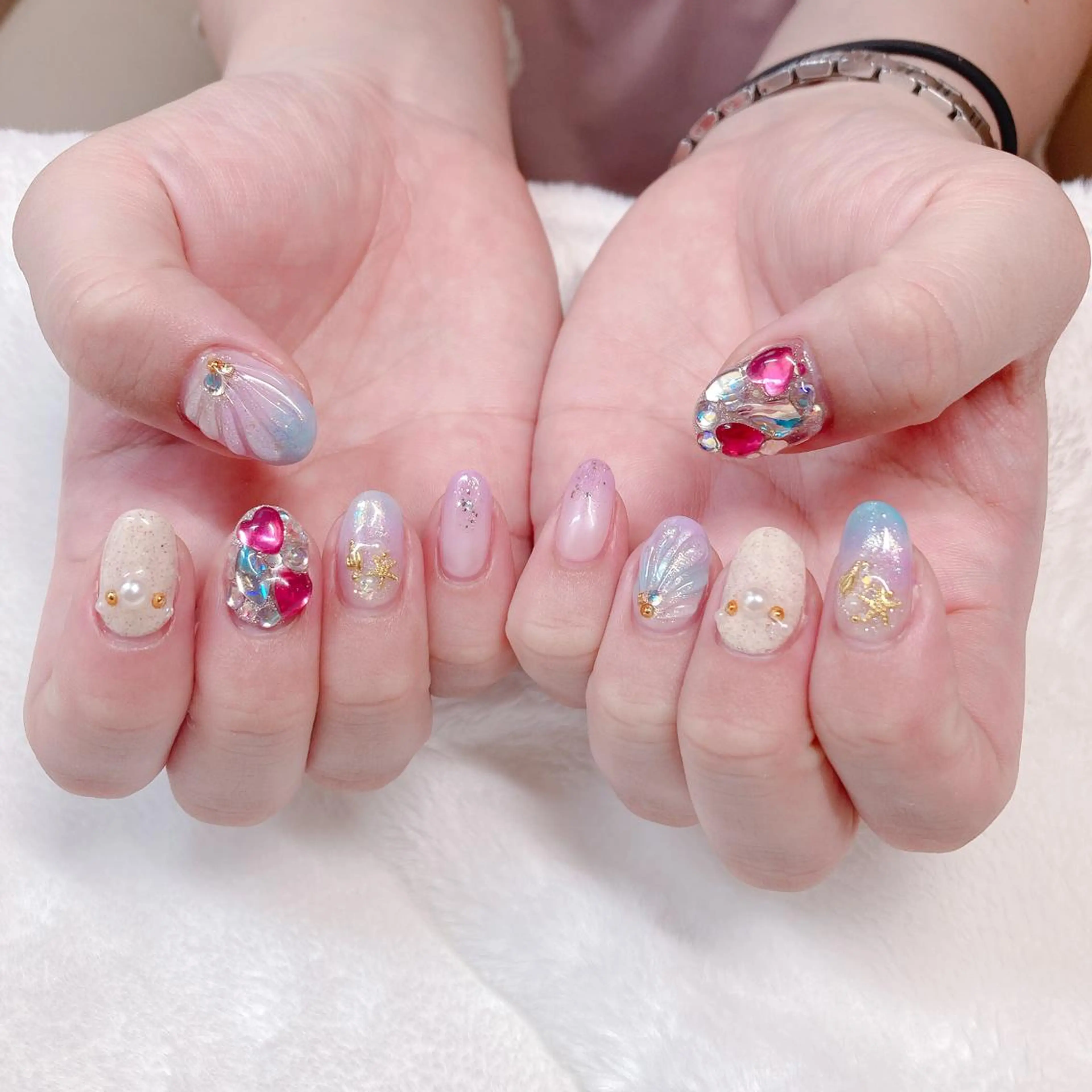 ネイル ハンドネイル 根津 綾子のネイルデザイン