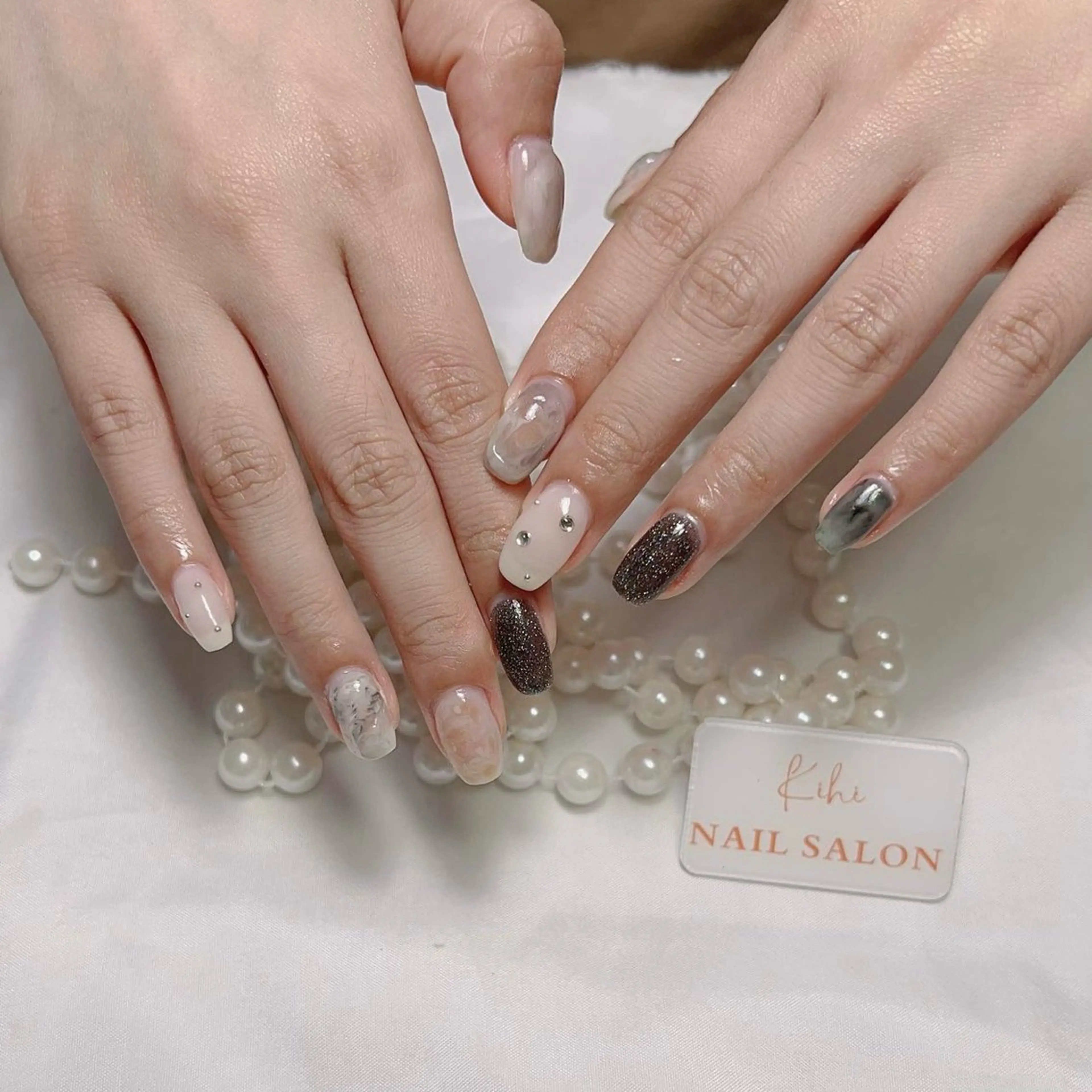 ネイル アートネイル フレンチネイル ジェルネイル グラデーション 韓国ネイル ハンドネイル 💕鈴木ユリ パラジェル/オフ無料のネイルデザイン