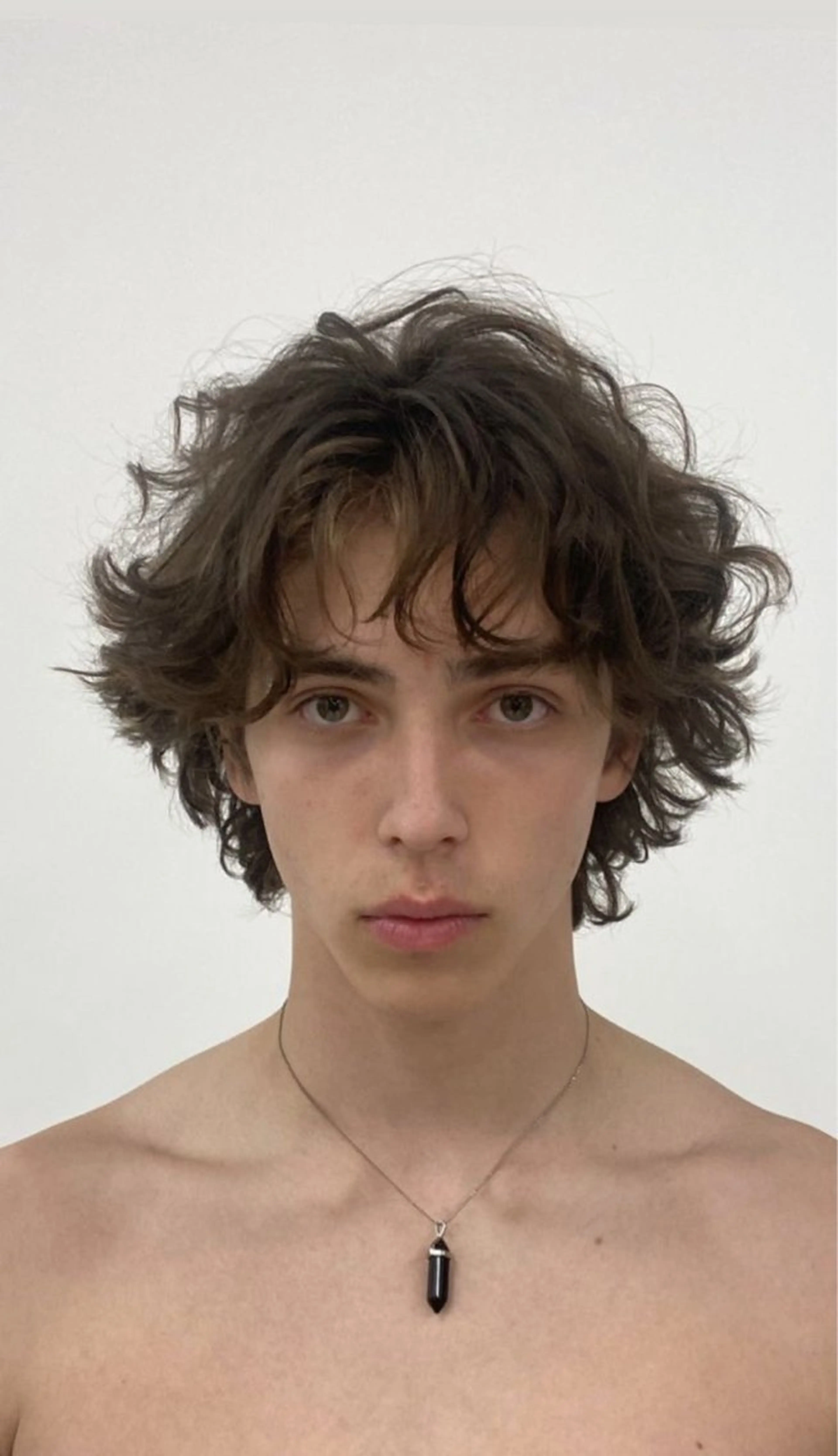 ショート パーマ メンズ 吉田一輝 外国人パーマのヘアスタイル