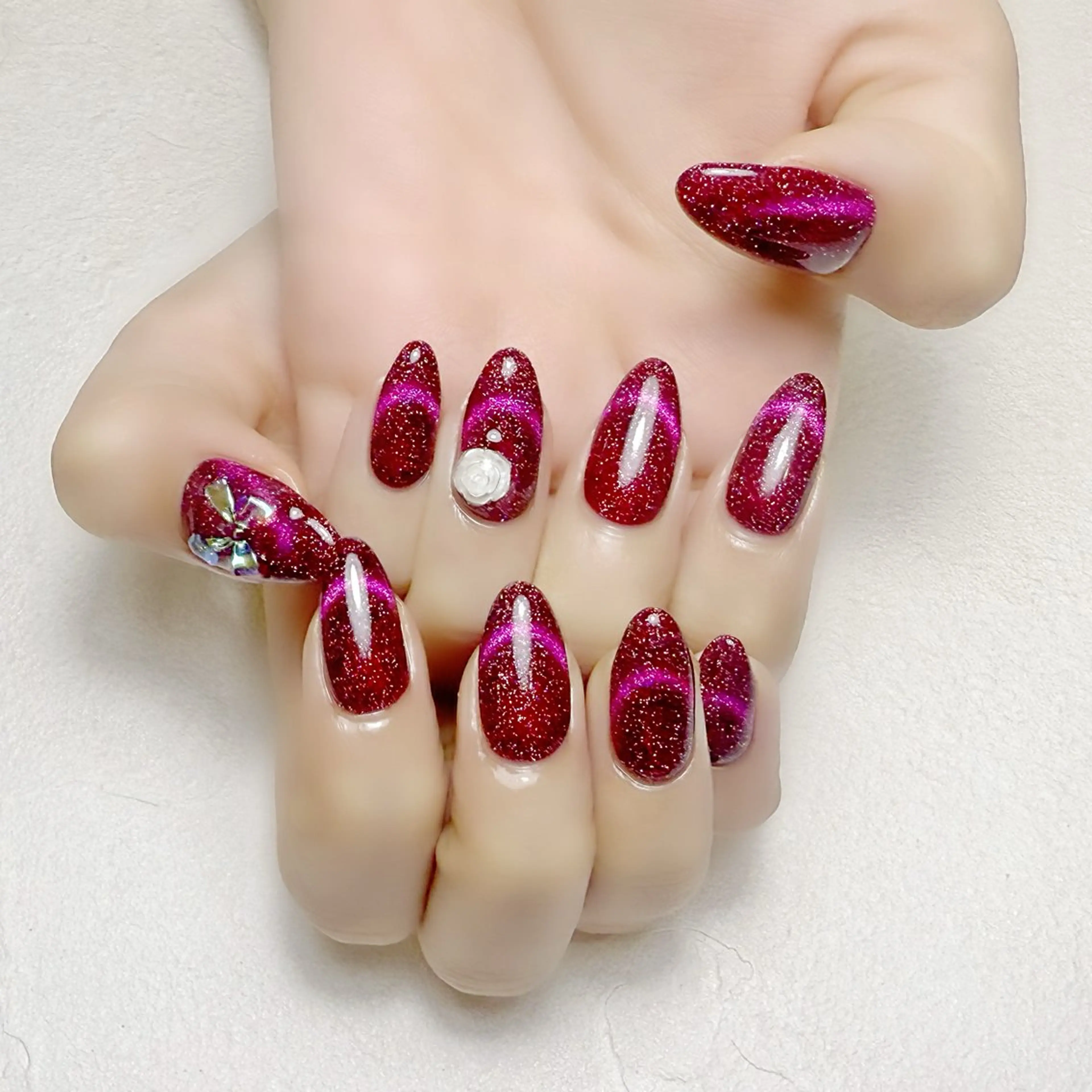 ネイル フラッシュネイル マグネットネイル オフィスネイル 赤色 リボン rouse nail RISATOのネイルデザイン