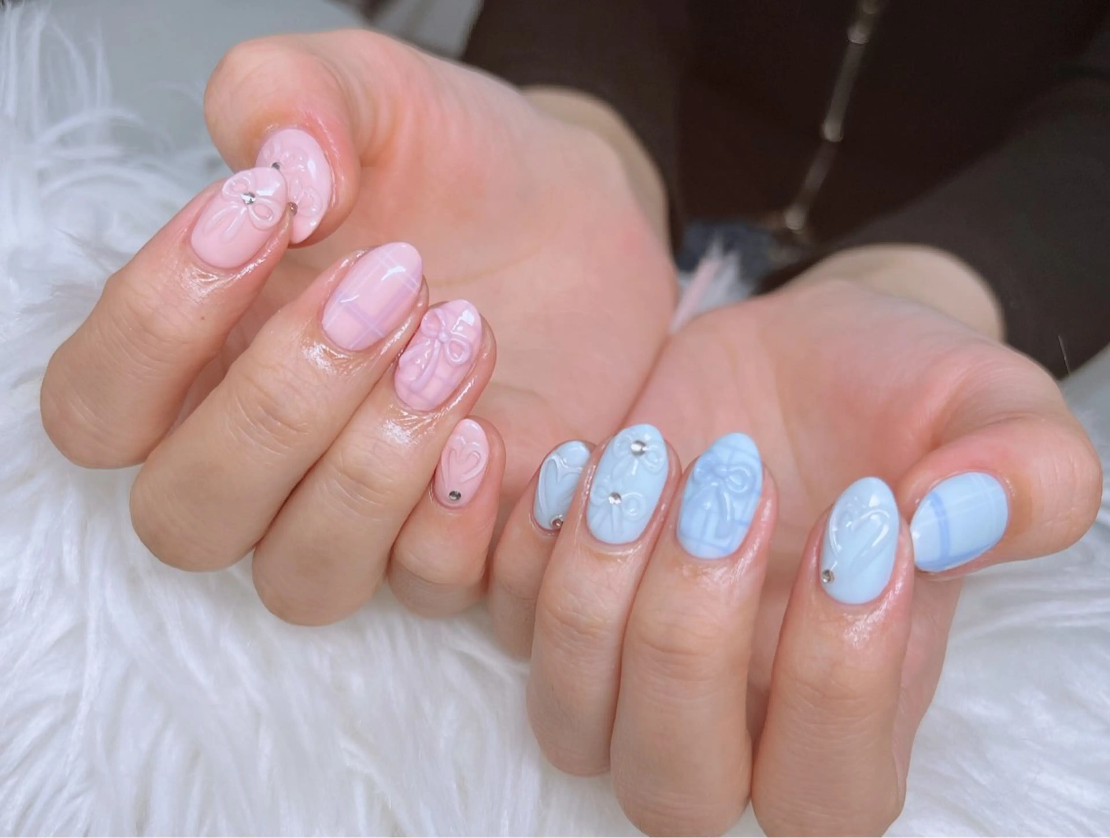 ネイル 長さ出し フレンチネイル キラキラネイル 韓国ネイル マグネットネイル ハンドネイル Lee _nailのネイルデザイン