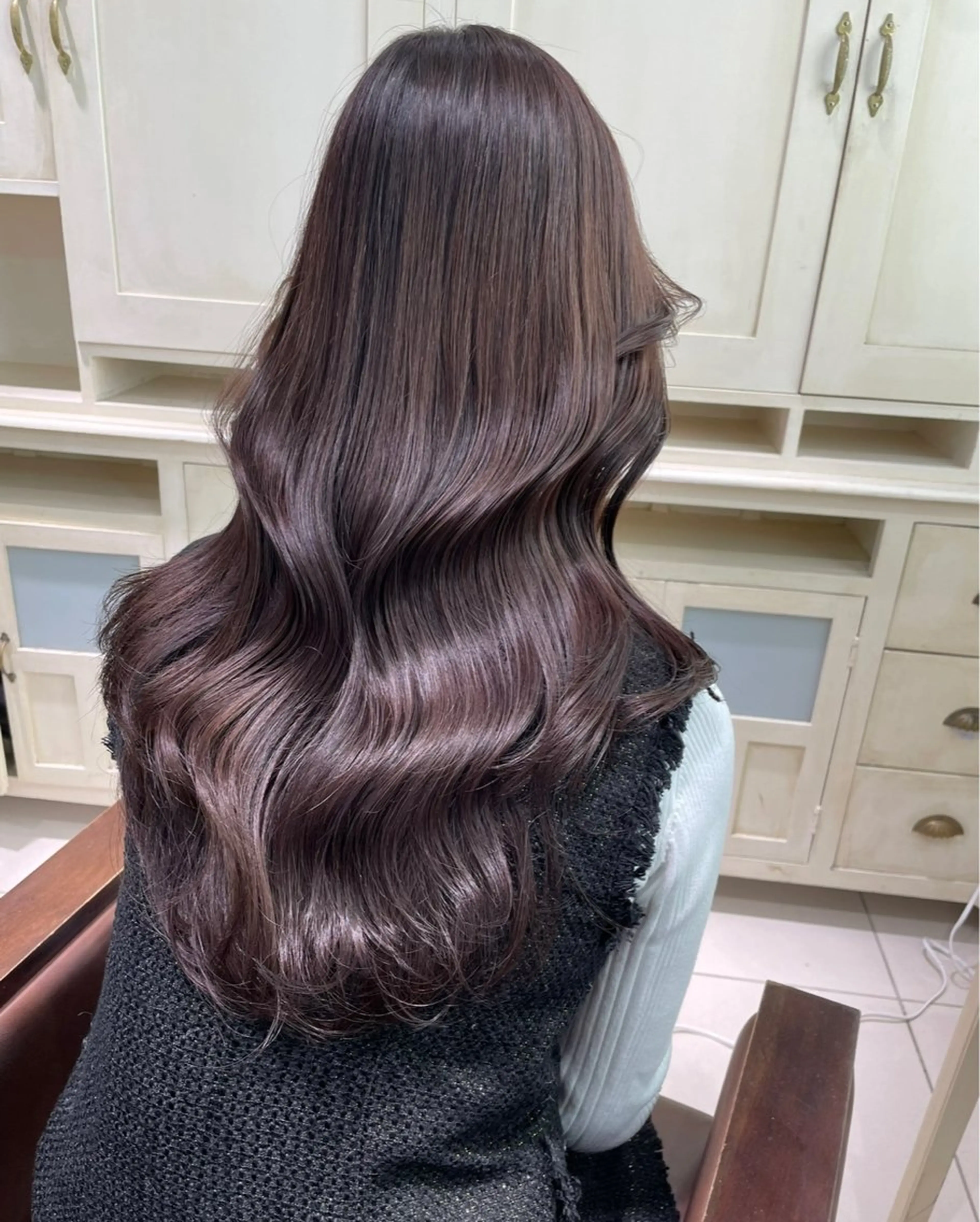 ロング カラー ヘアアレンジ ブリーチ ラベンダーカラー ブリーチなしカラー 髪質改善”艶"カラー 🤍Hono🇰🇷のヘアスタイル