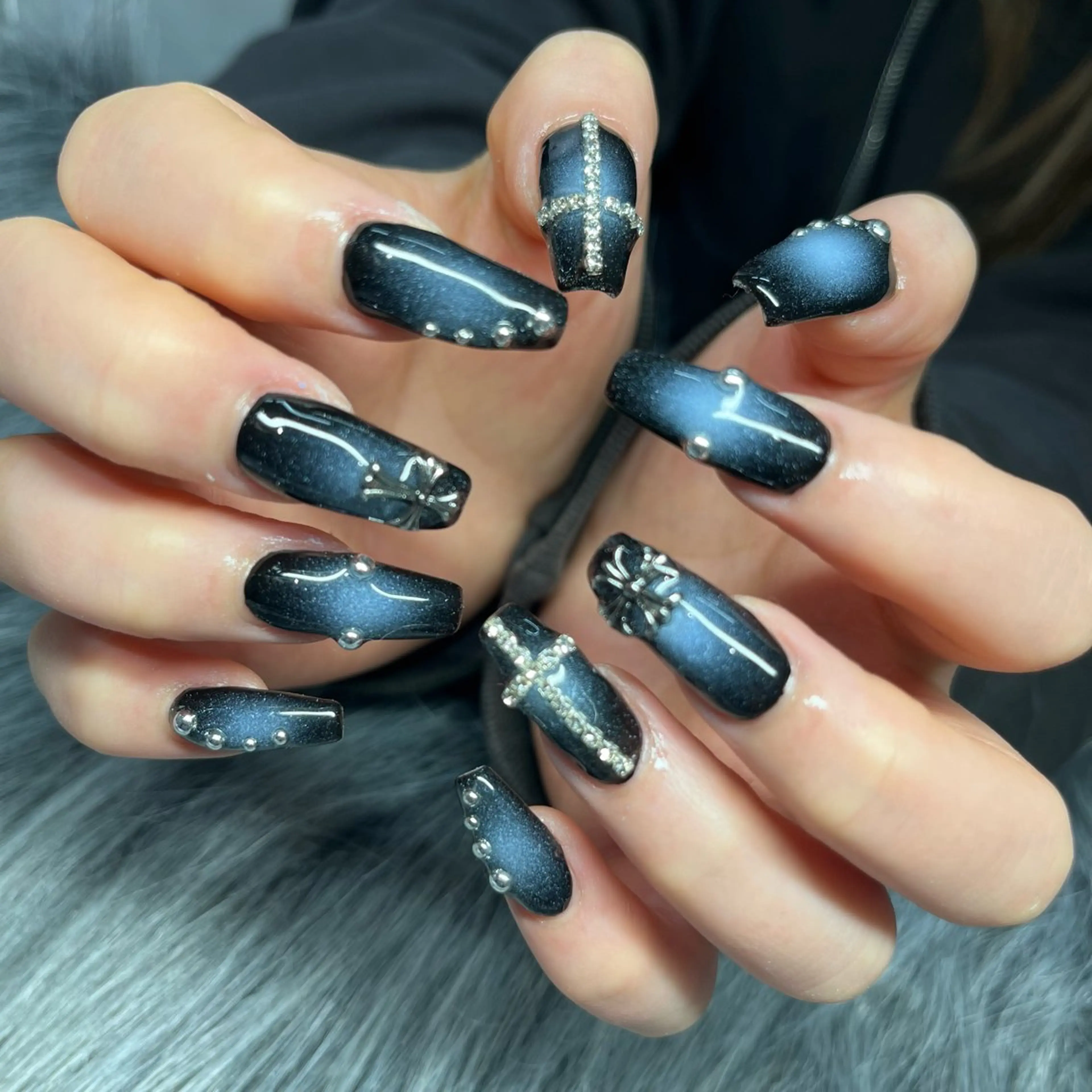 ミディアム ハンドネイル WOLTOKYO渋谷 Anzuのネイルデザイン