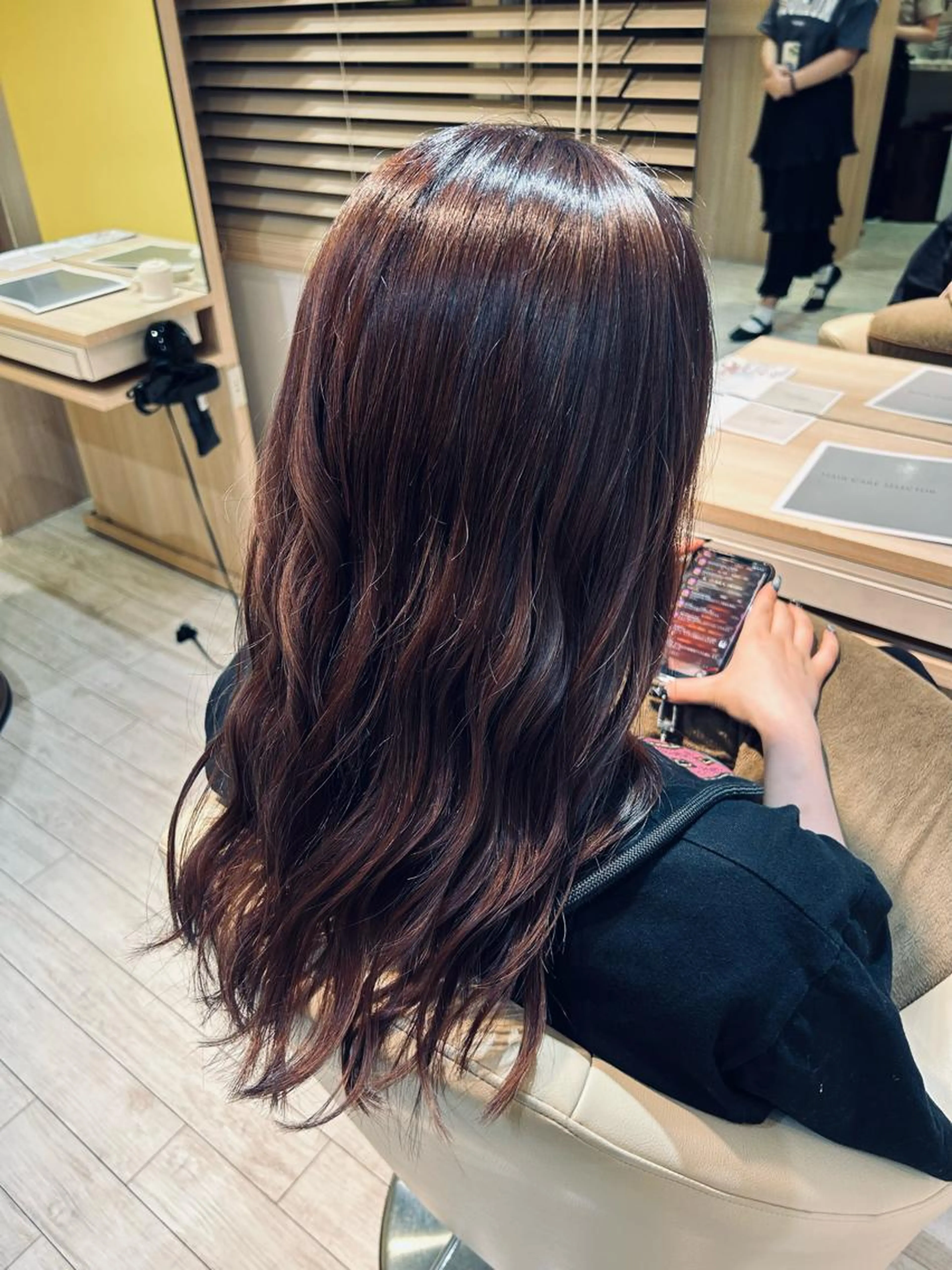 【U24レディース】ブリーチなしダブルカラー+プレミークTr+メンテナンスカット (ボブ以上毛先2cm&毛量調整)の写真