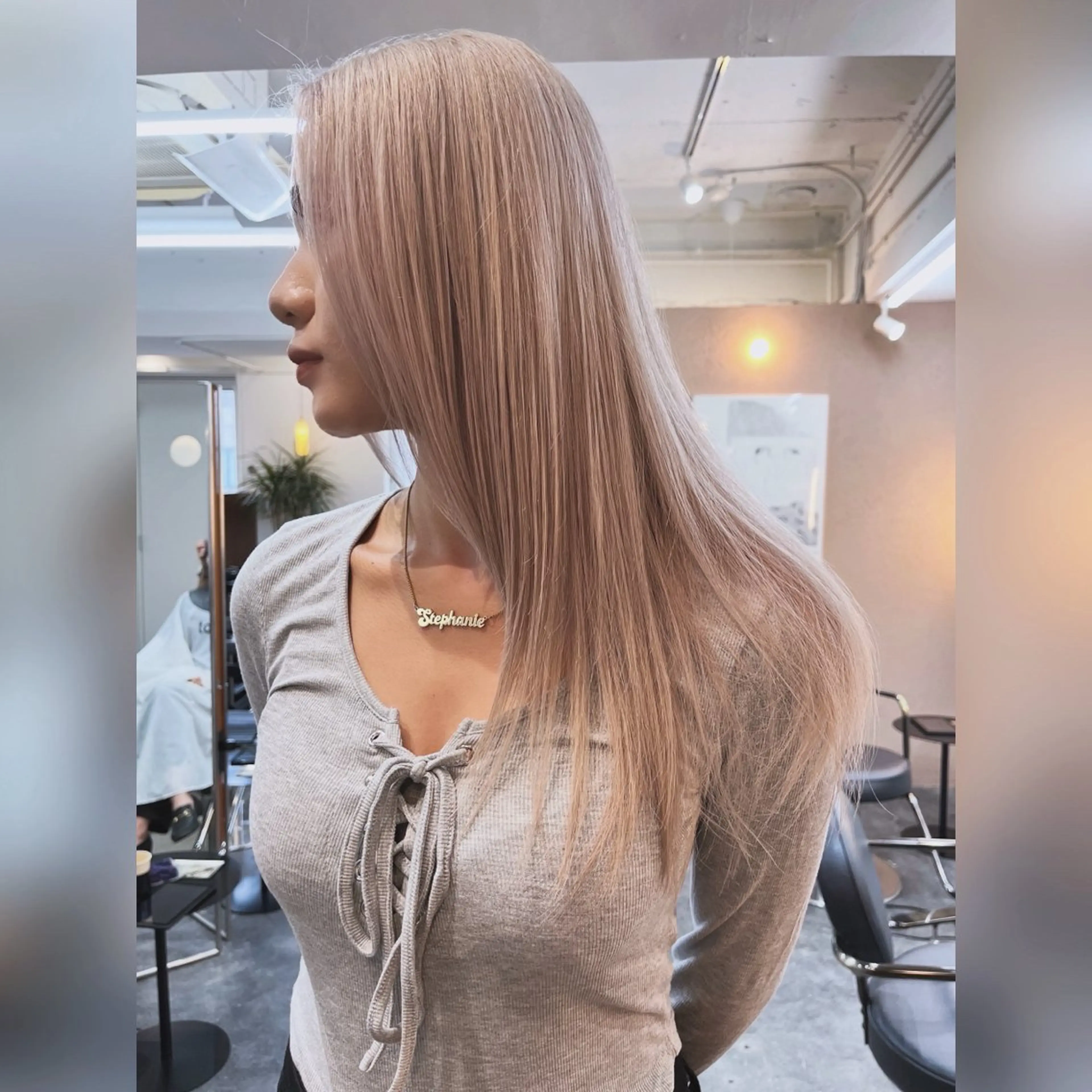 セミロング カラー カット ヘアカラー 抜け感ハイトーン / ケアブリーチ/ユウキのヘアスタイル