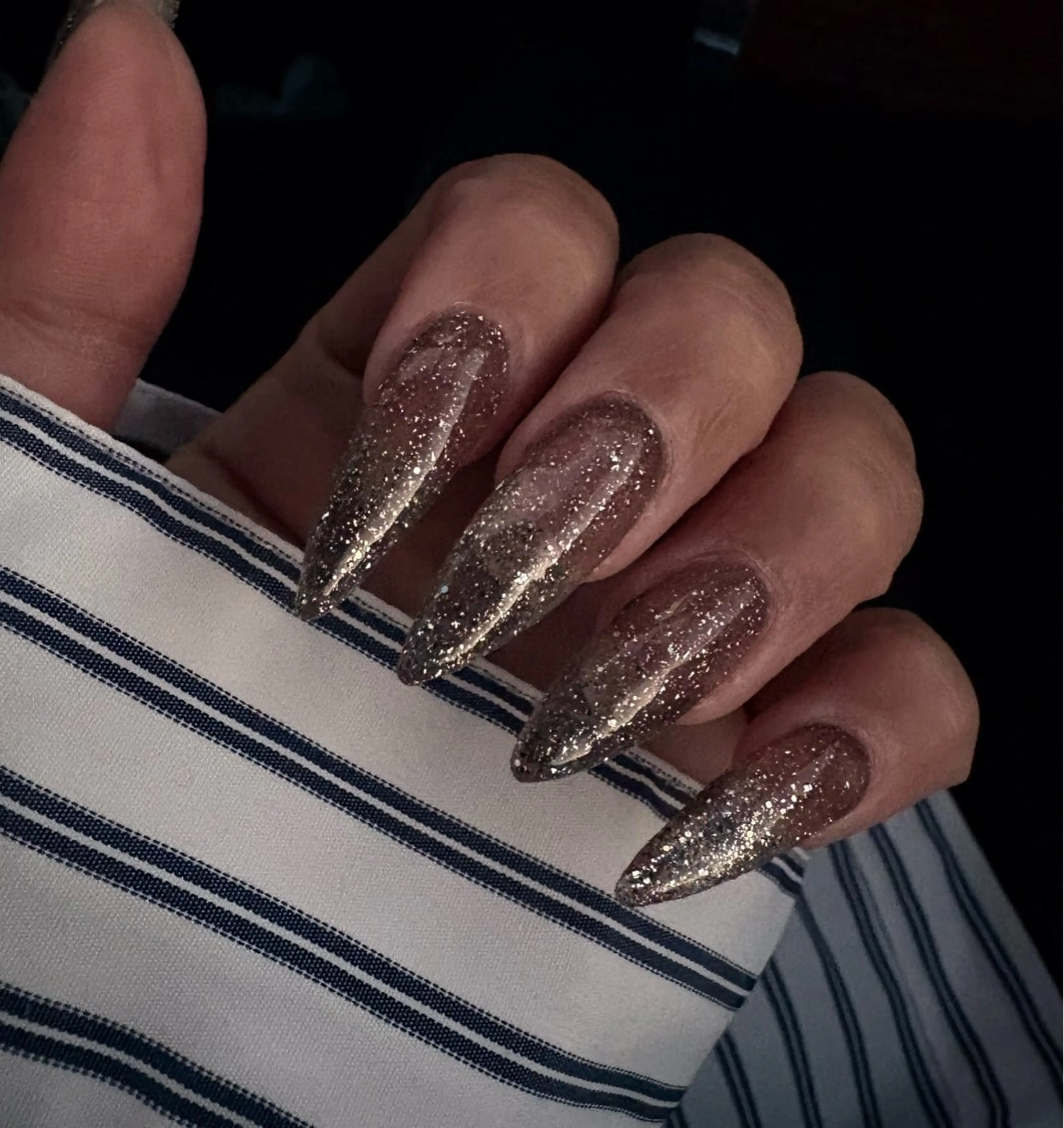 ネイル ラメ(グリッター) ネイルサロン Roiのネイルデザイン