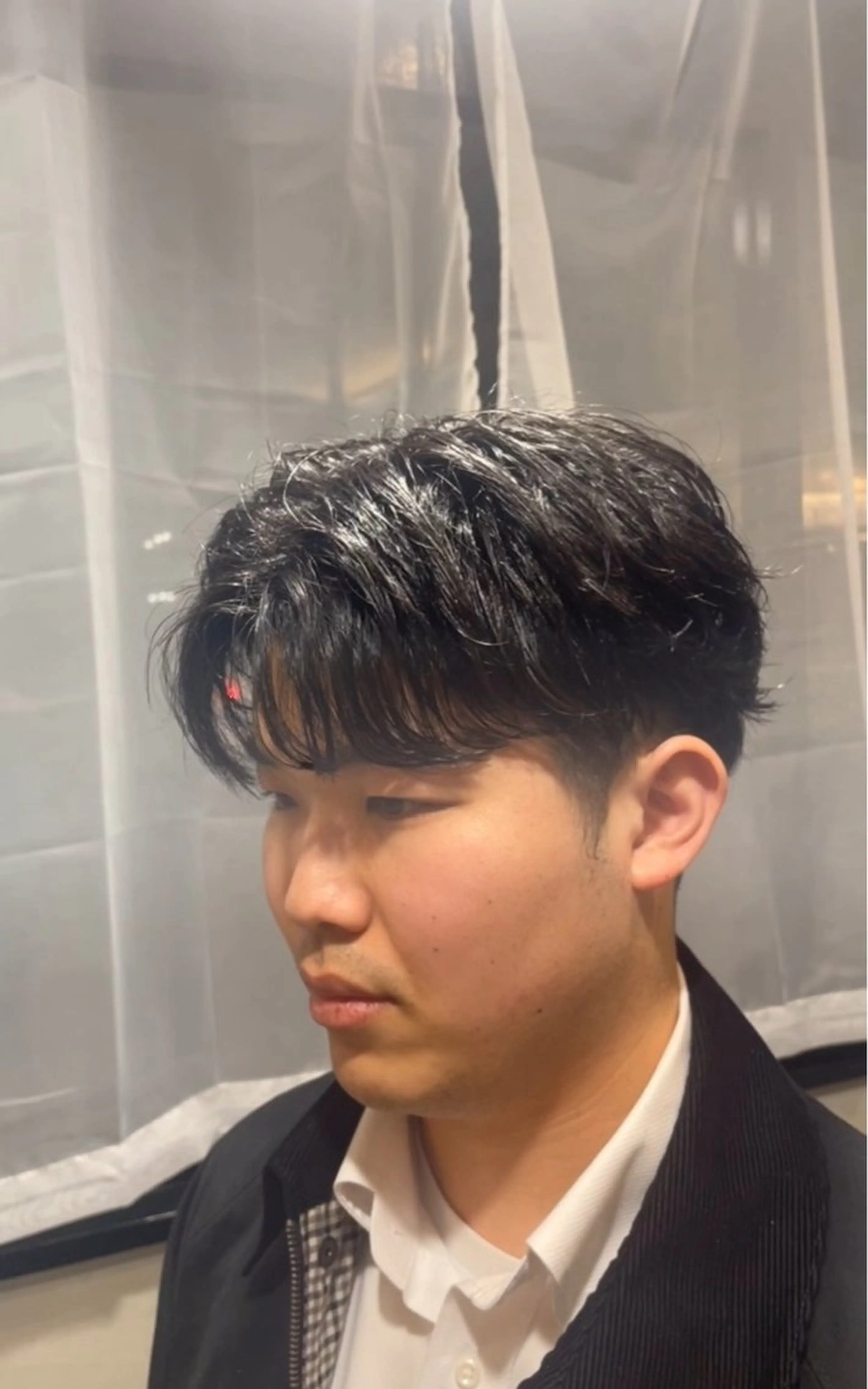 メンズ フェザーパーマ メンズパーマ hair salon blossy.所属・新妻 宥人のヘアスタイル