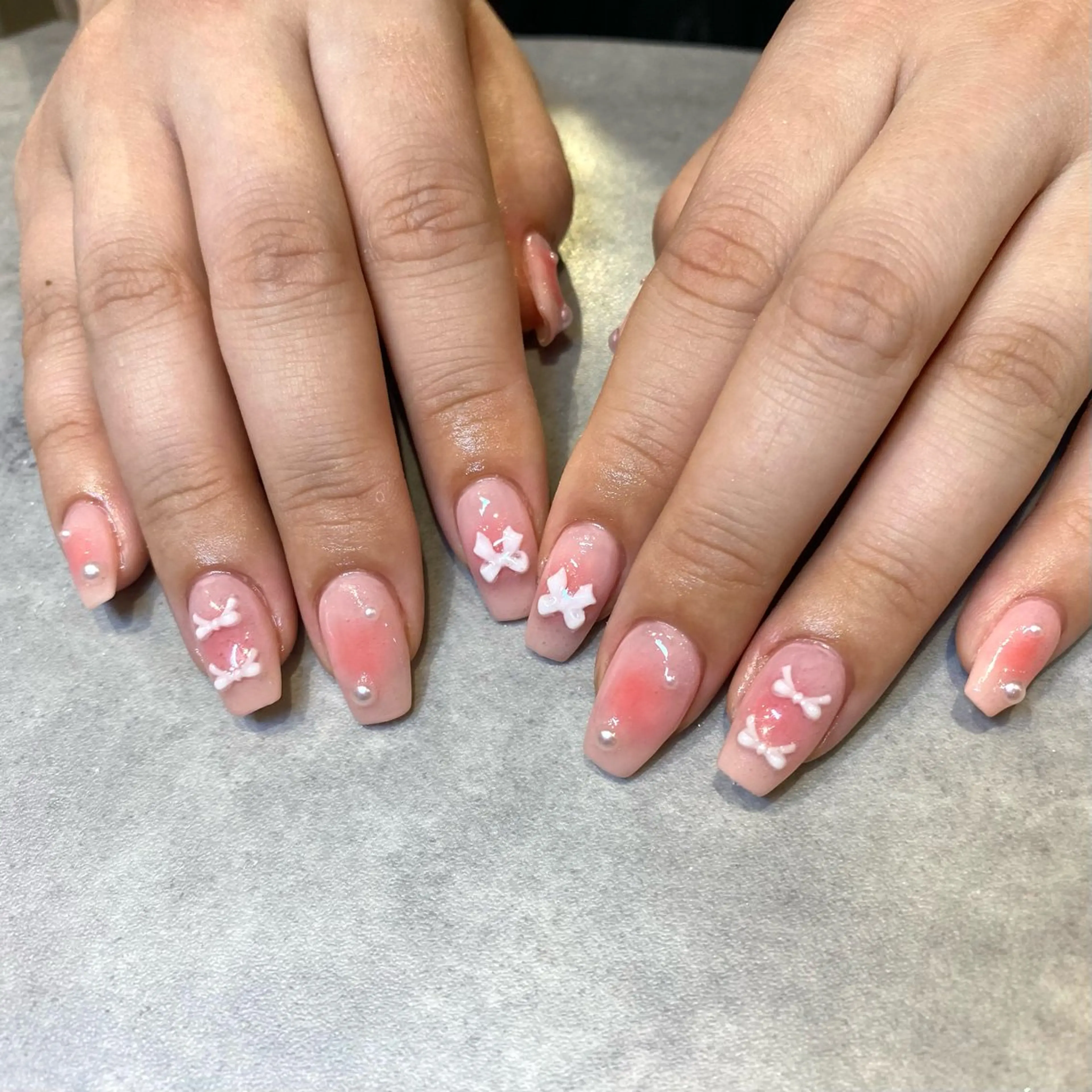 ネイル チークネイル リボン MAHO W 【深江橋店】のネイルデザイン