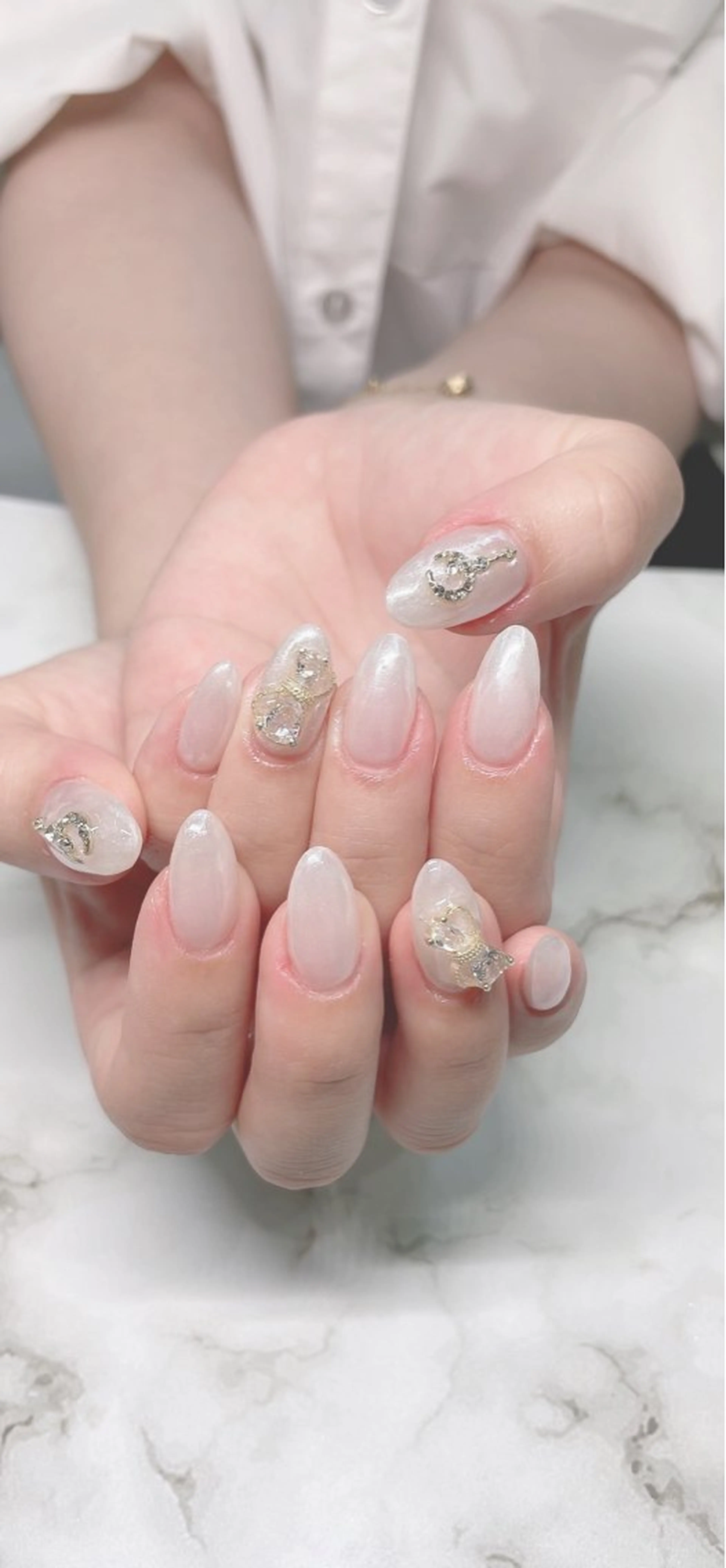 ネイル キラキラネイル 韓国ネイル ワンホンネイル 冬ネイル Van Nail Salon 本厚木のネイルデザイン