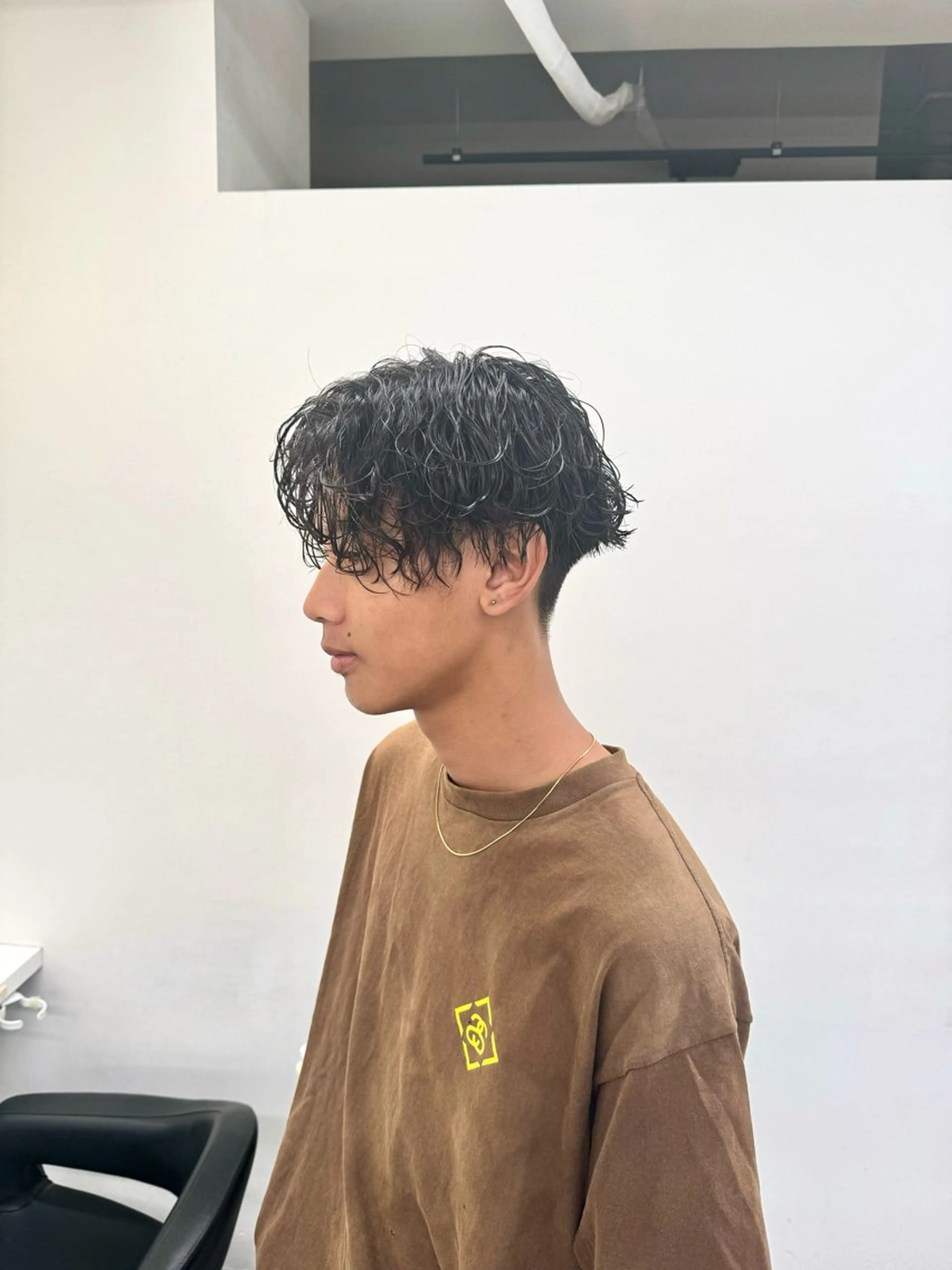 セミロング パーマ ヘアアレンジ メンズ メンズパーマ セミロングパーマ カット パーマ トリートメント ヘッドスパ ヘアセット 顔まわりカット の達人のヘアスタイル