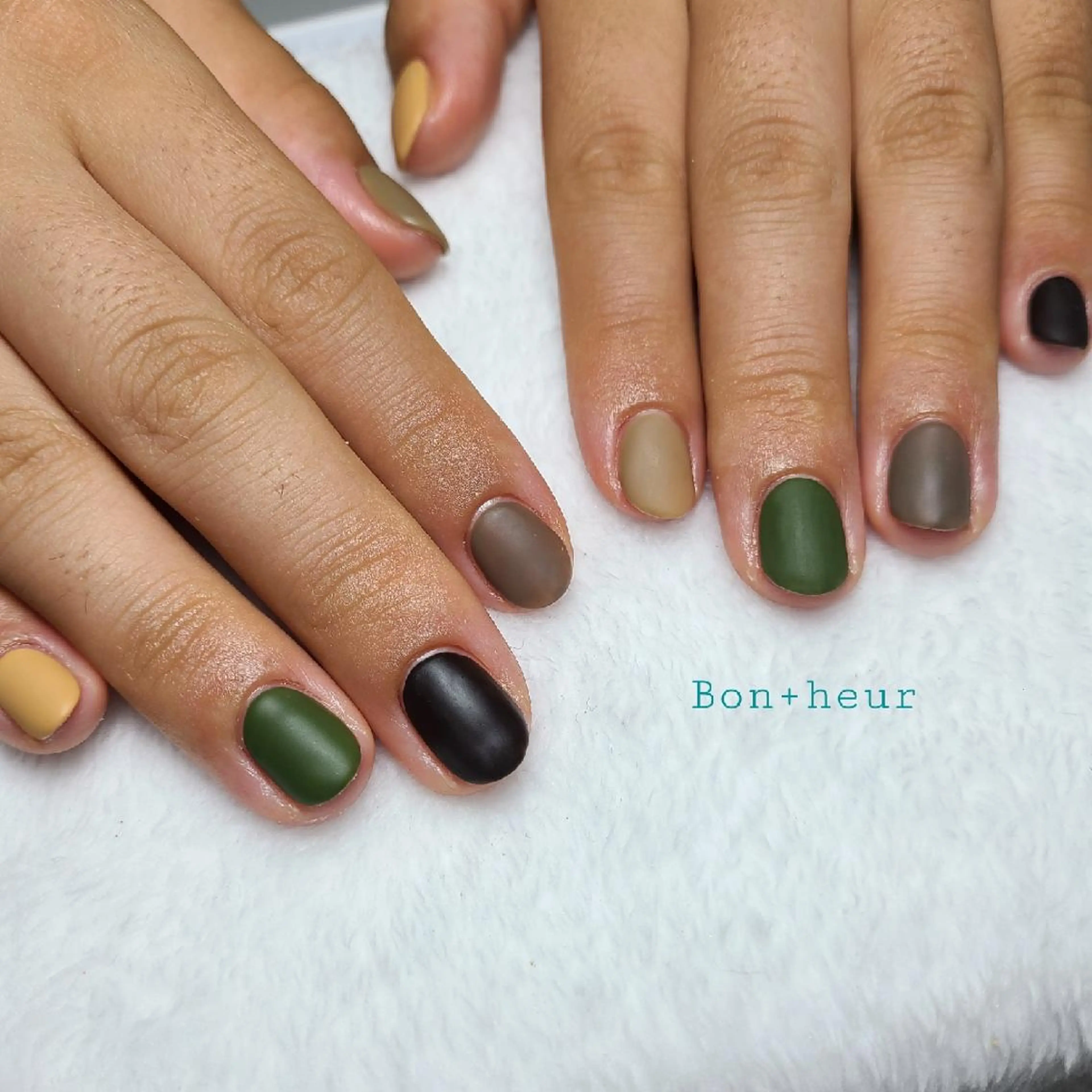 ネイル ブラウン クリアネイル ジェルネイル マットネイル オフィスネイル ハンドネイル 宮口 紗子のネイルデザイン