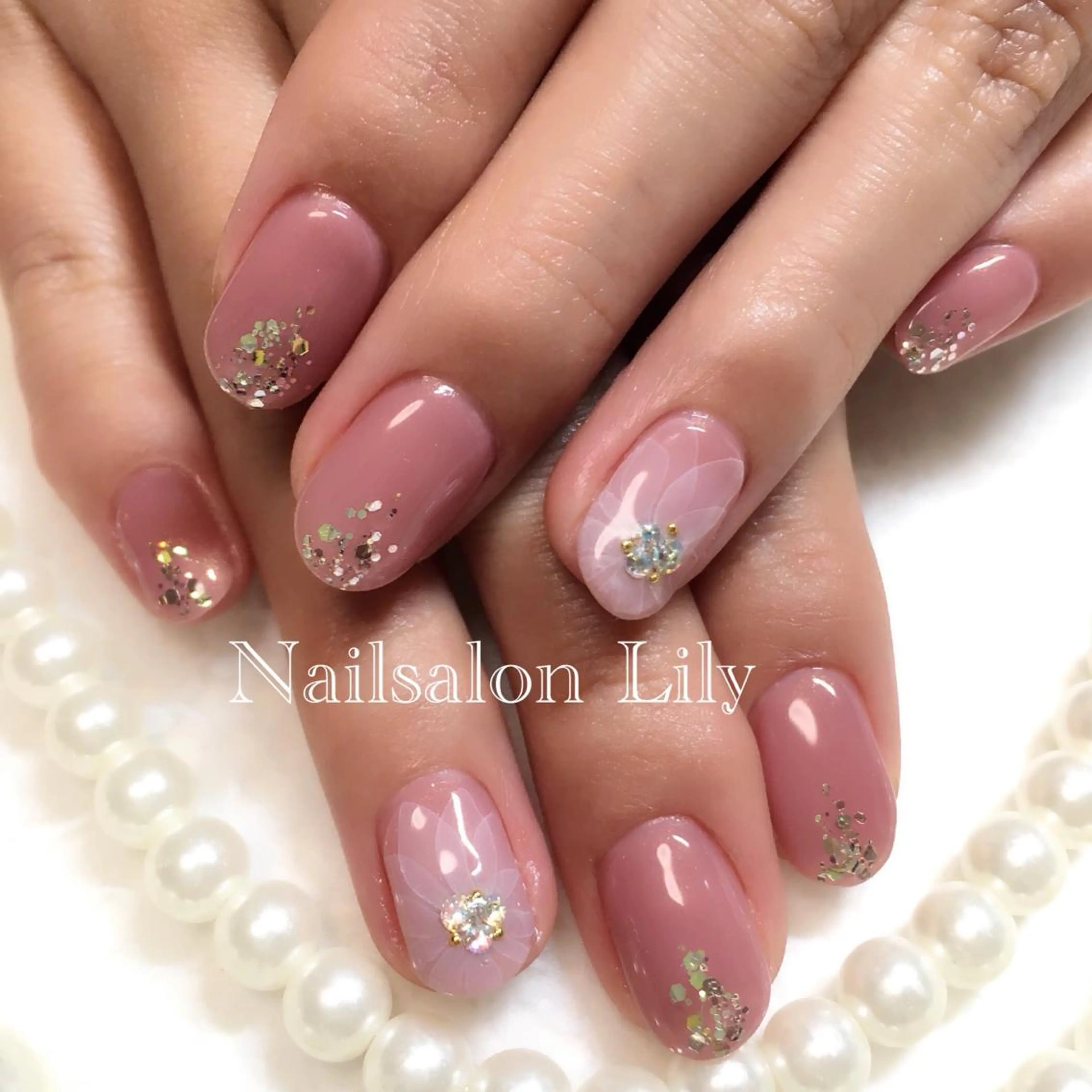 ネイル フラワーネイル Nailsalon Lilyのネイルデザイン