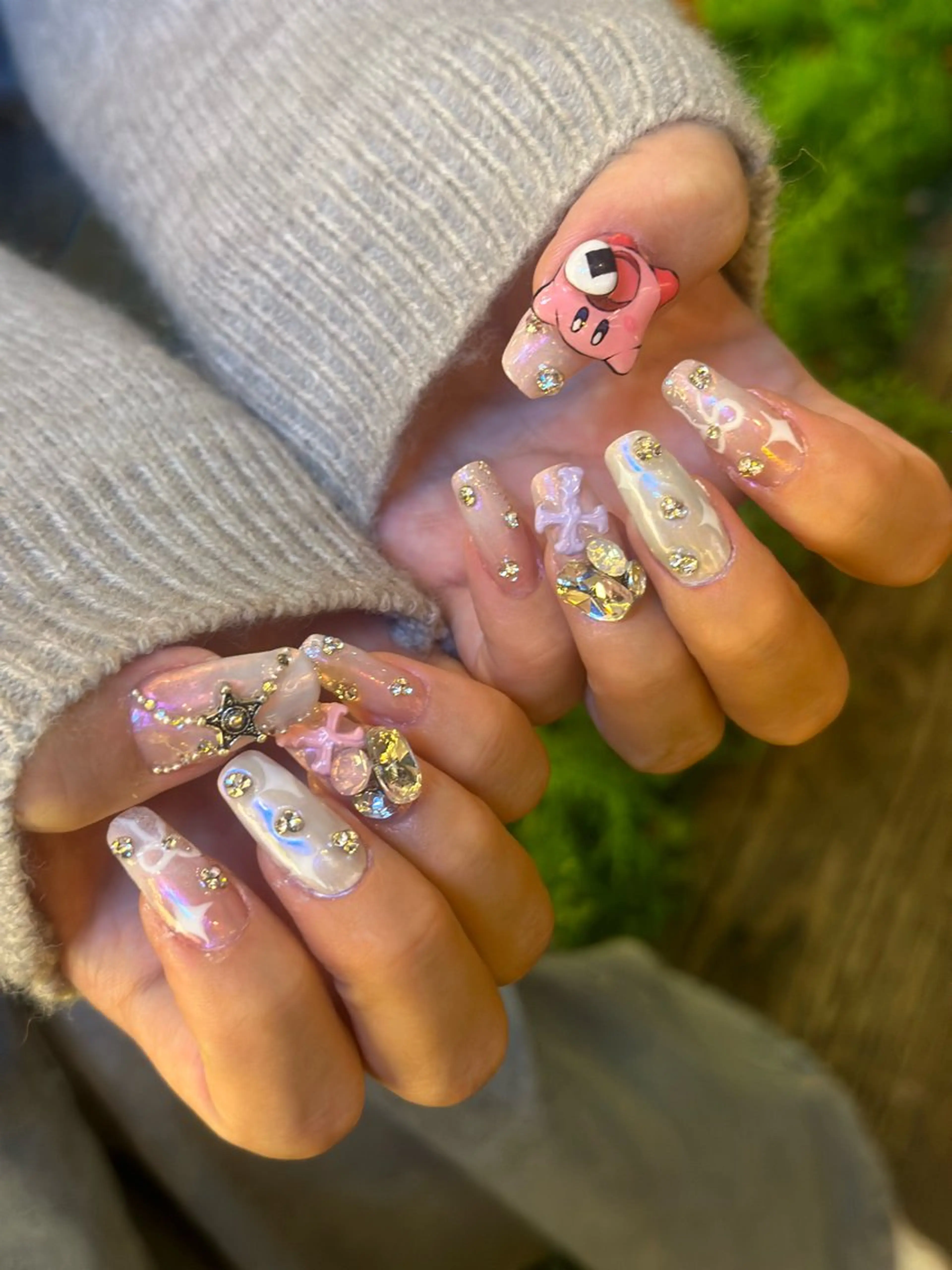 ネイル シャインネイル所属・伊藤 くるみのネイルデザイン