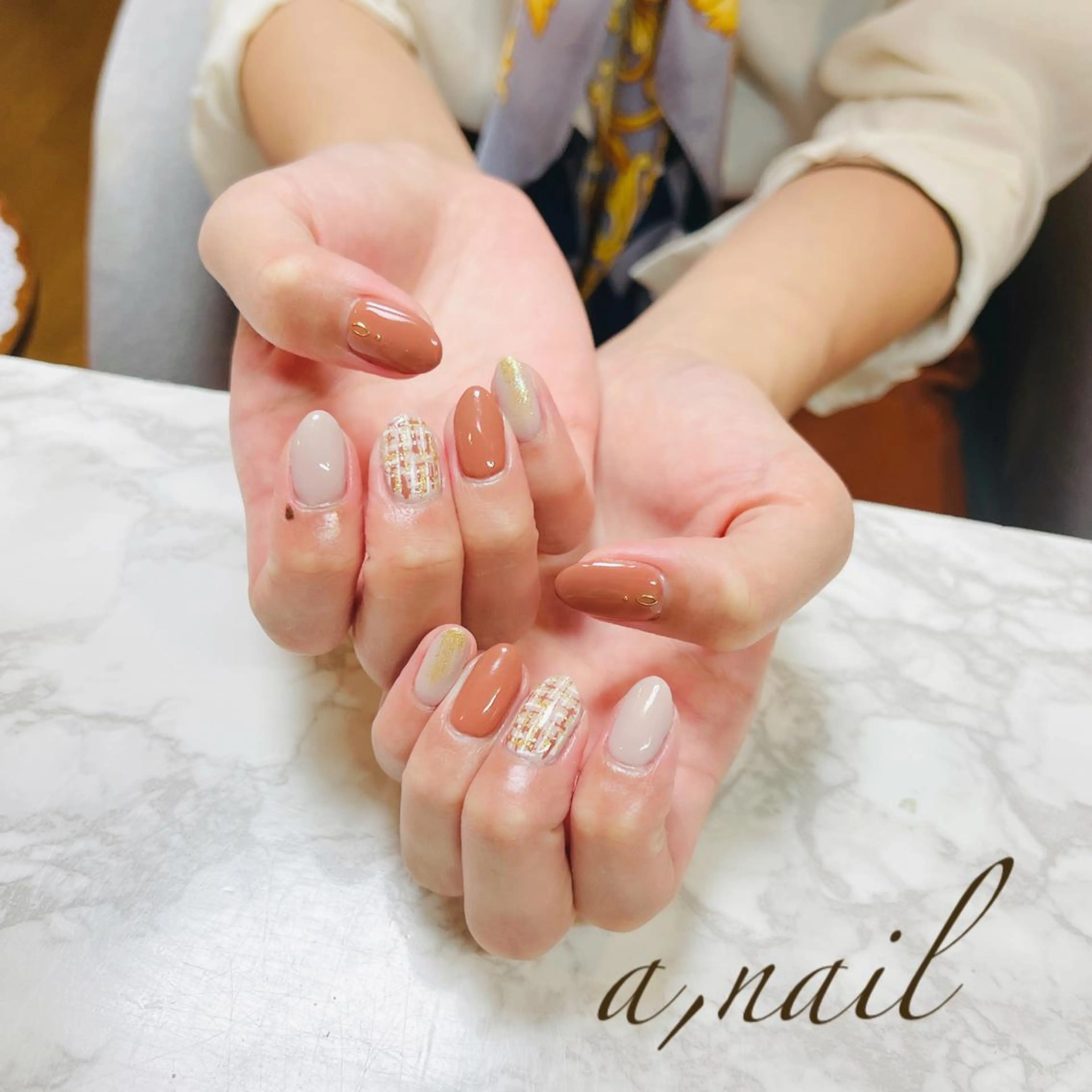 ネイル フットネイル ジェルネイル グラデーション ワンカラーネイル シンプルネイル ハンドネイル ネイルサロン エーネイルのネイルデザイン