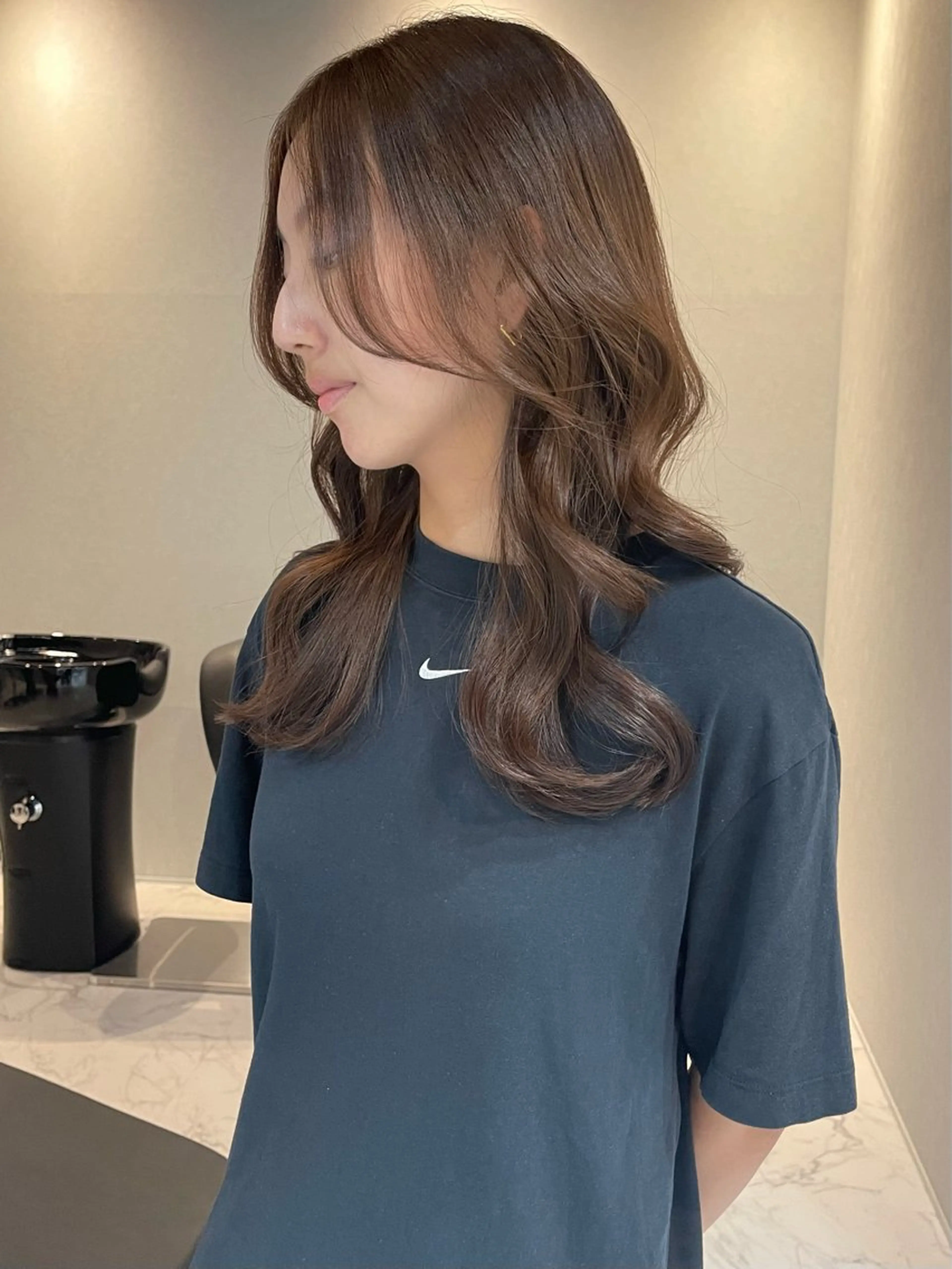 セミロング カラー ヘアアレンジ バレイヤージュ デザインカラー ハイライトカラー 外国人風カラー ハイライト カット ヘアカラー トリートメント アンドウ ユウ/ レイヤーカット/韓国のヘアスタイル